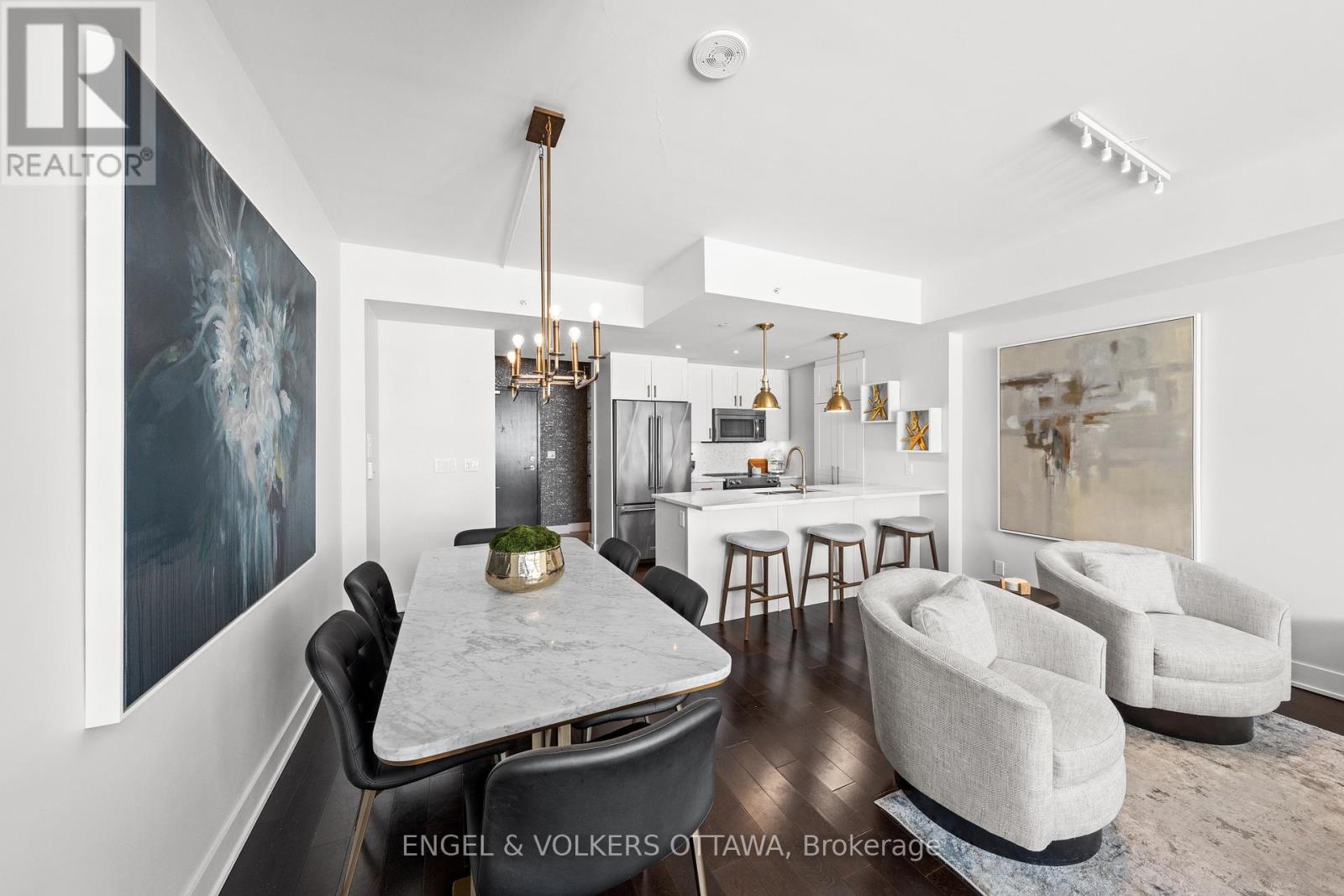 110 - 1035 Bank Street