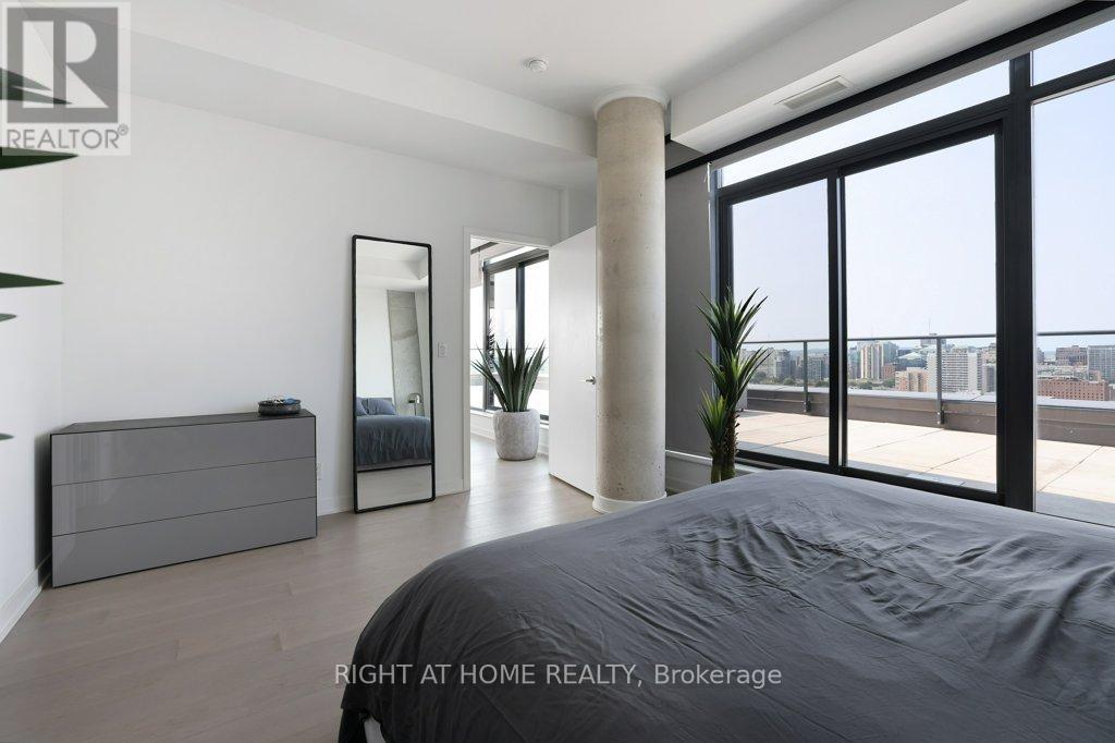 2002 - 203 Catherine Street