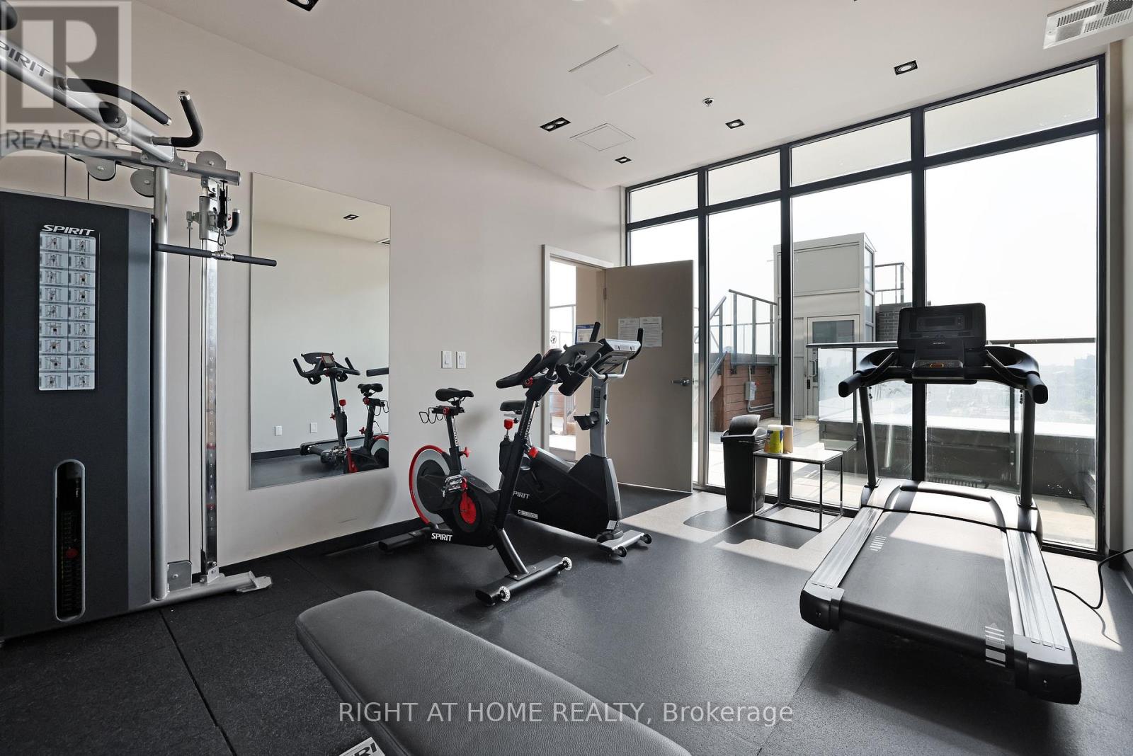 2002 - 203 Catherine Street