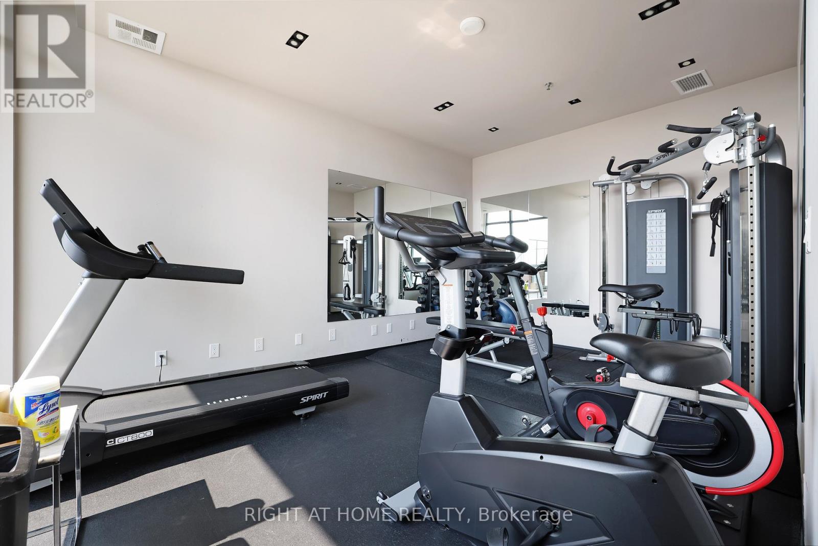 2002 - 203 Catherine Street