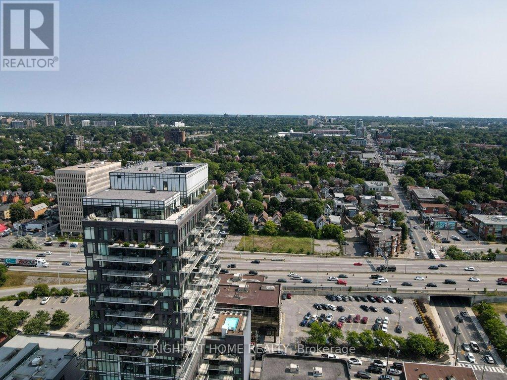 2002 - 203 Catherine Street