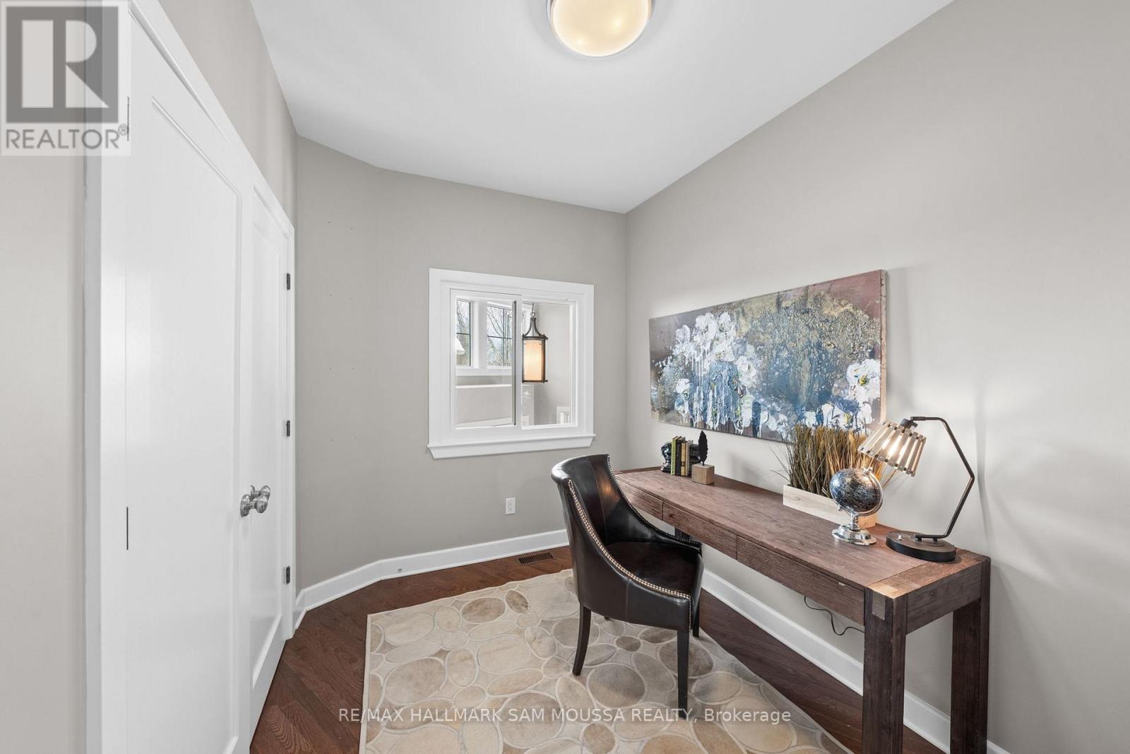 25 Marsh Sparrow Private