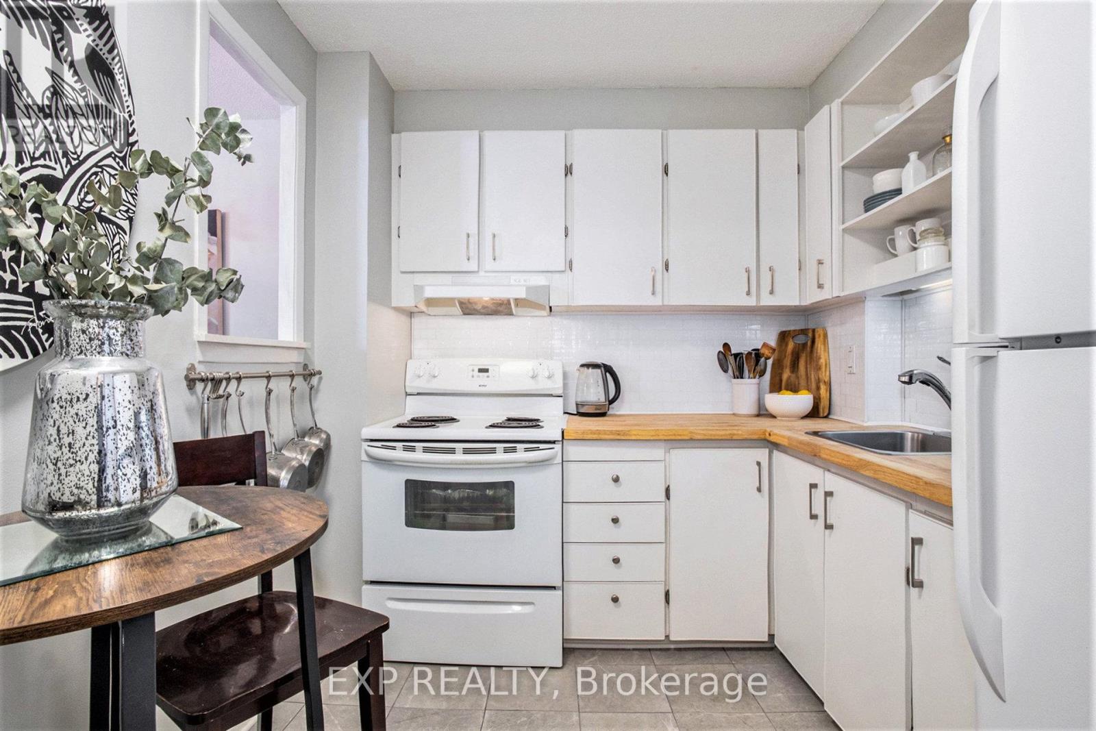 706 - 915 Elmsmere Road