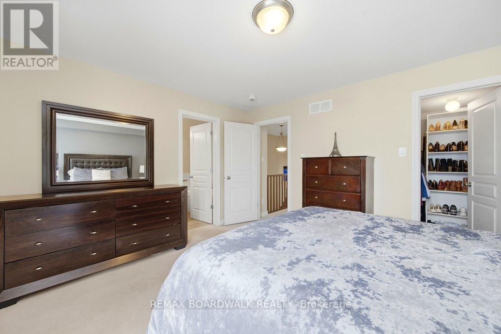 306 Rainrock Crescent