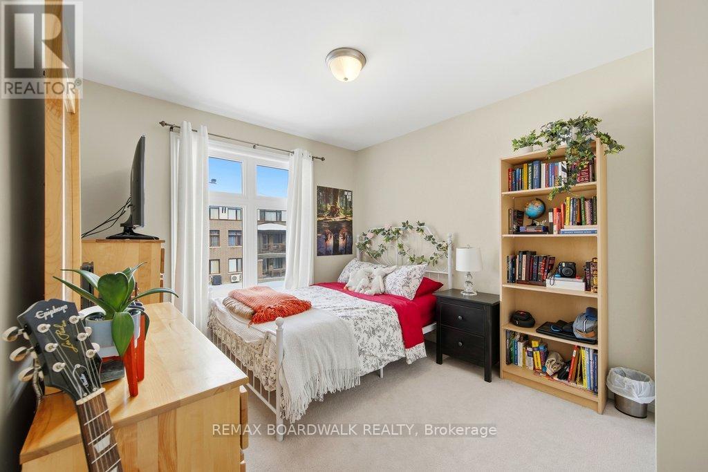 306 Rainrock Crescent