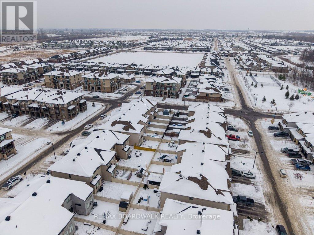 306 Rainrock Crescent