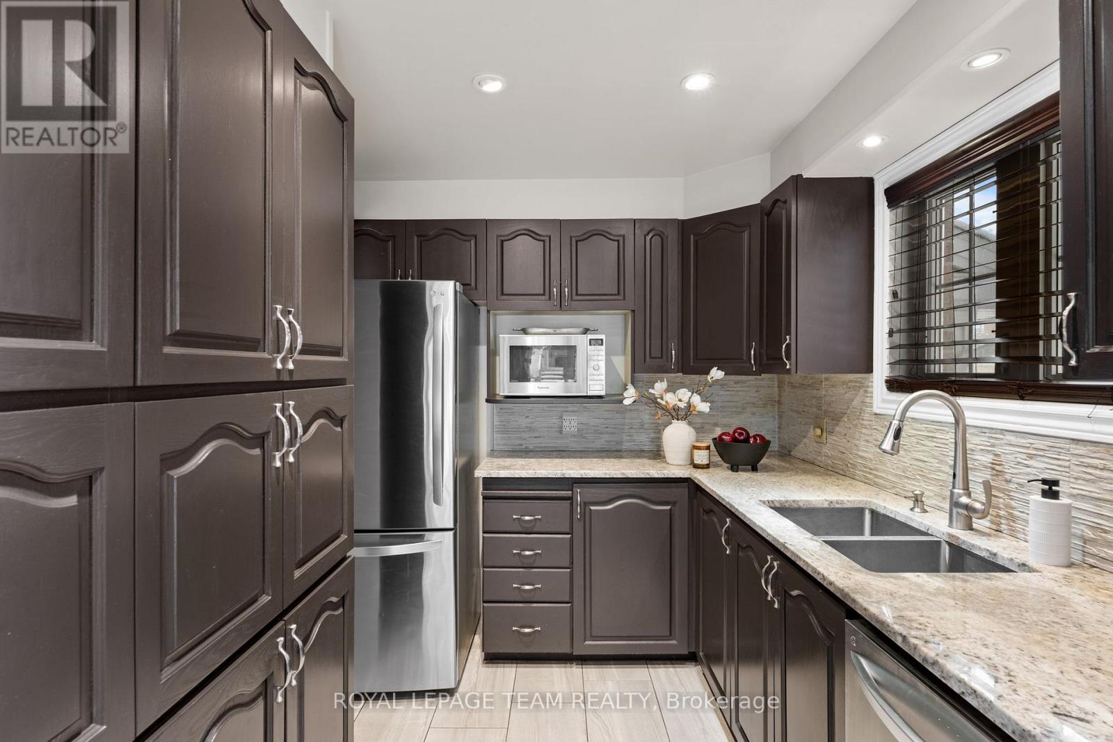 27 Sandcliffe Terrace