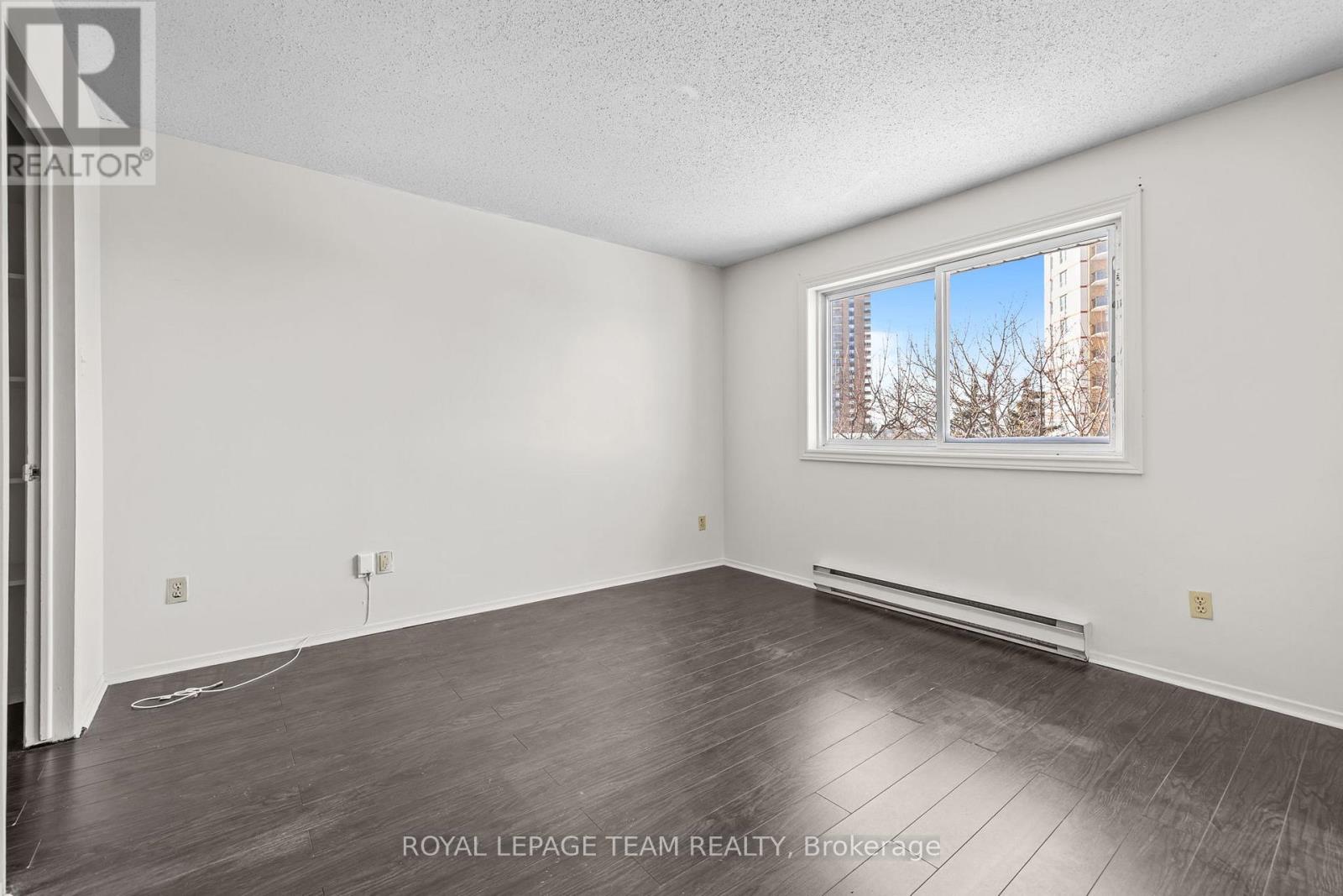 411 - 270 Brittany Drive