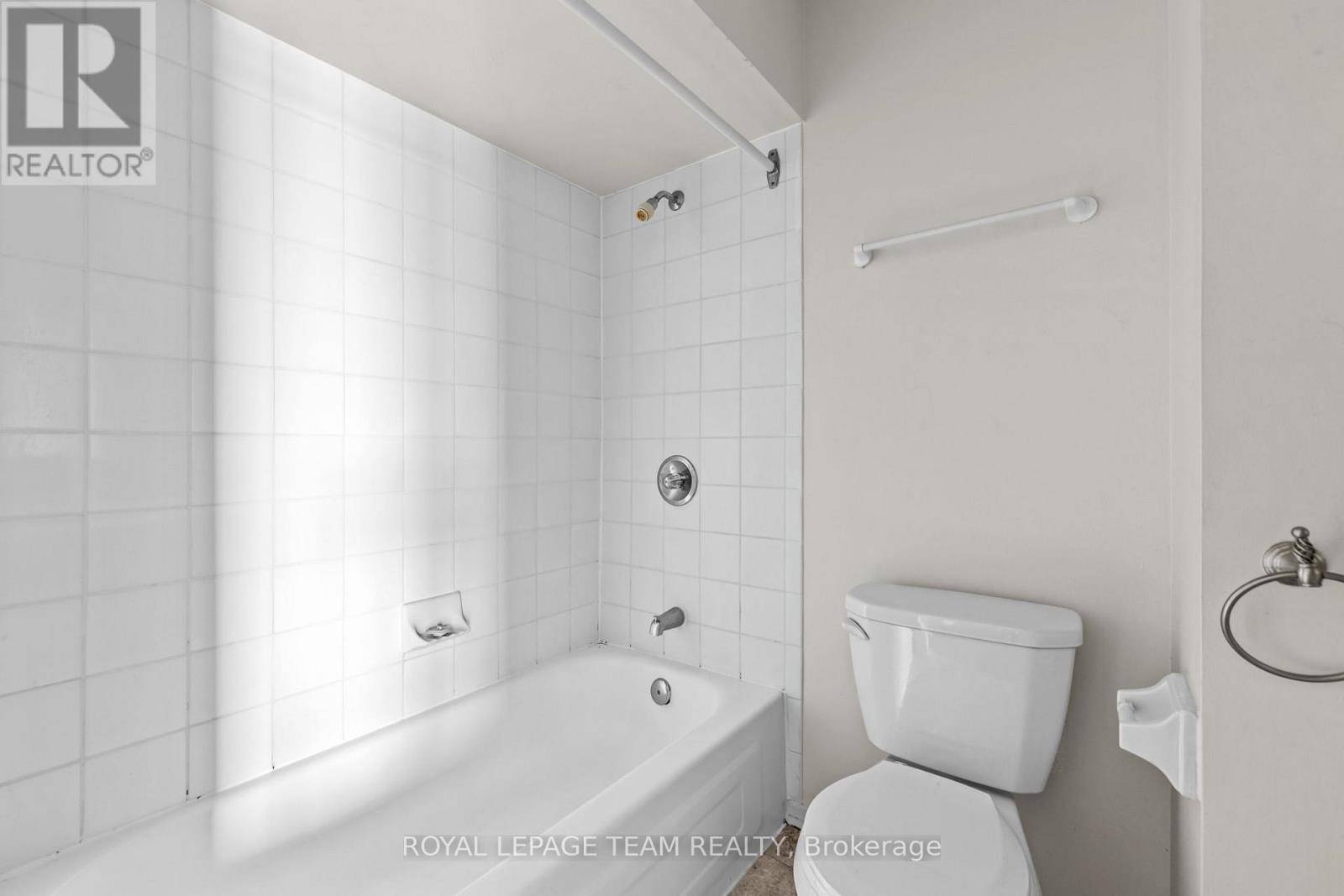 411 - 270 Brittany Drive