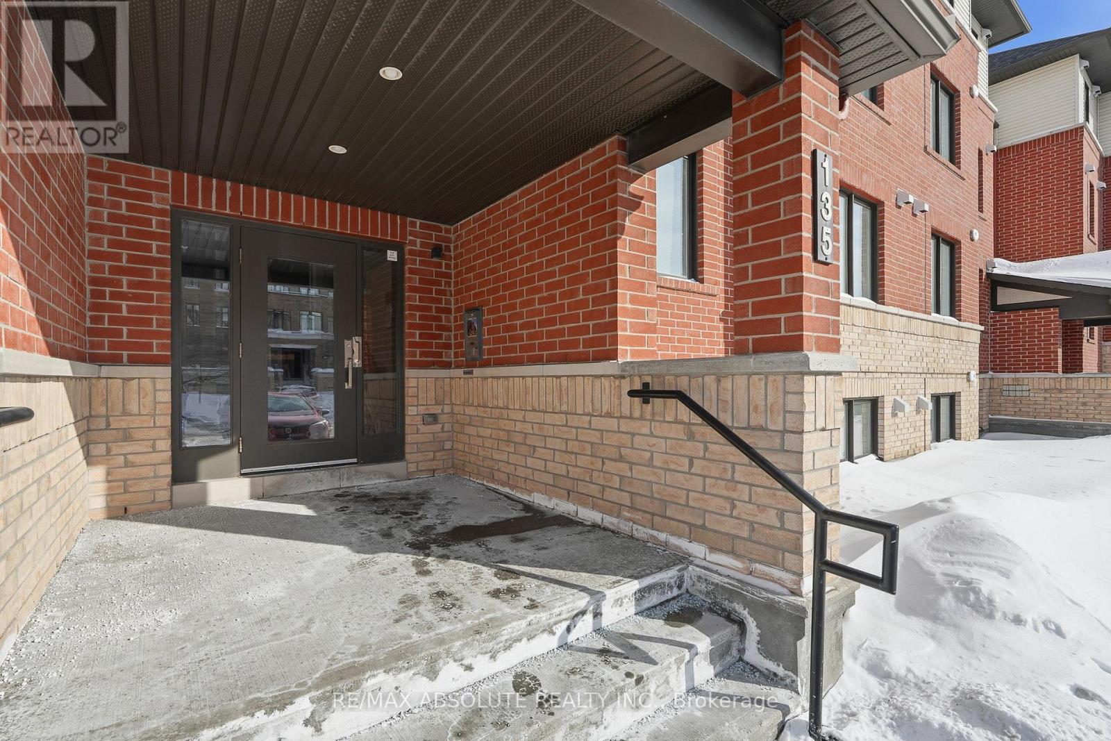 6 - 135 Bluestone Private