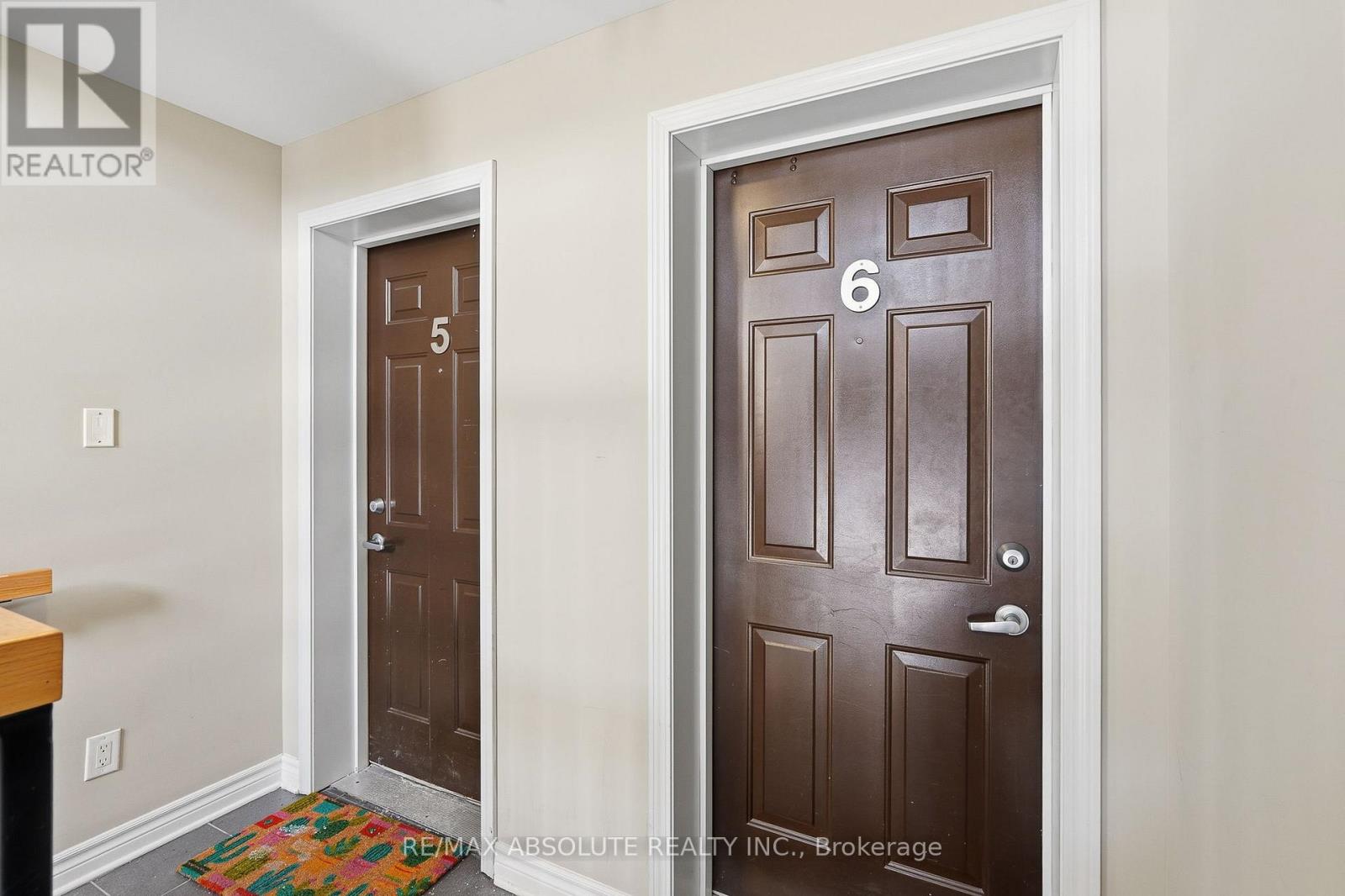 6 - 135 Bluestone Private