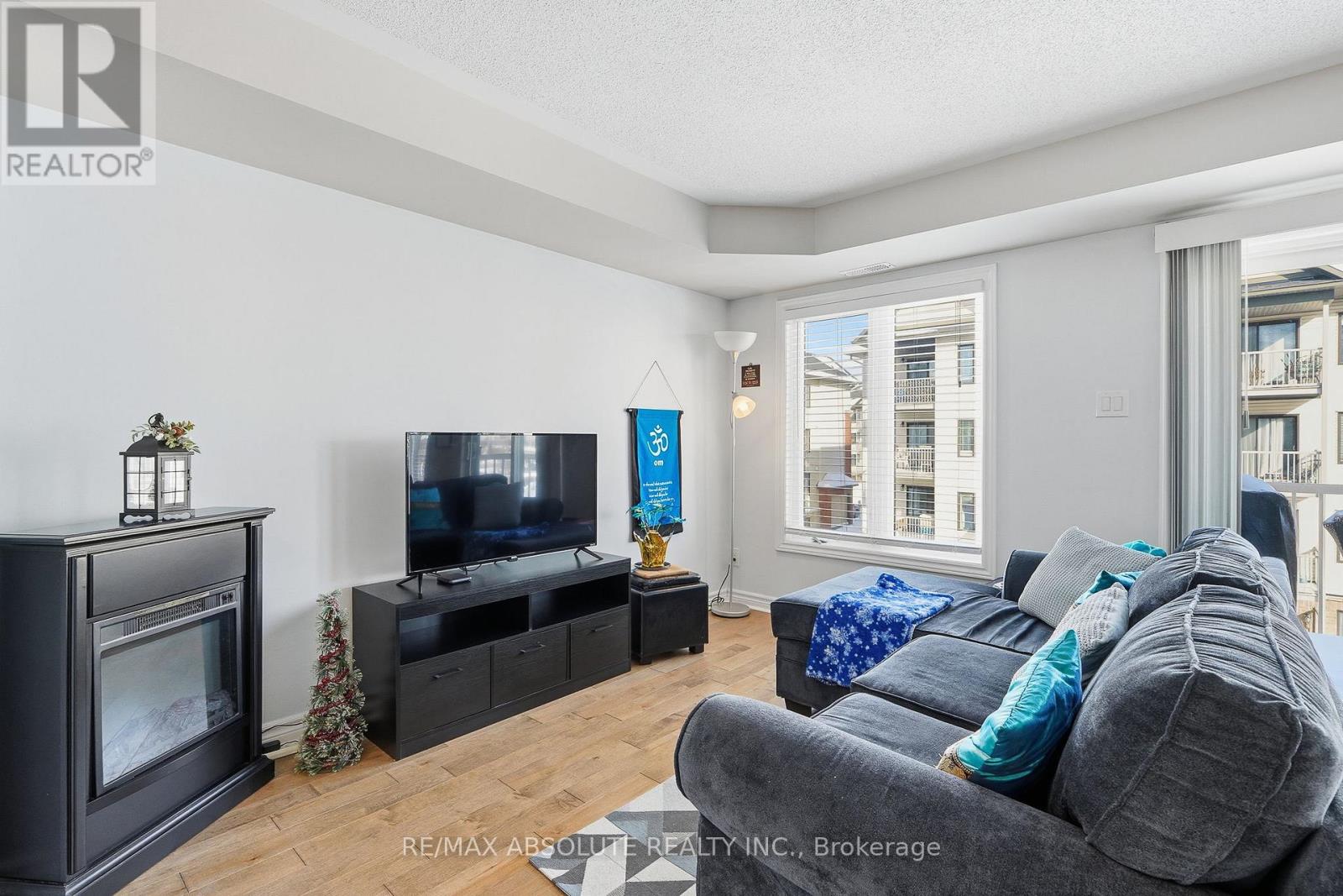 6 - 135 Bluestone Private