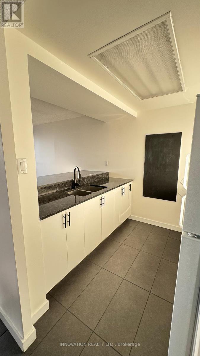 409 - 35 Holland Avenue