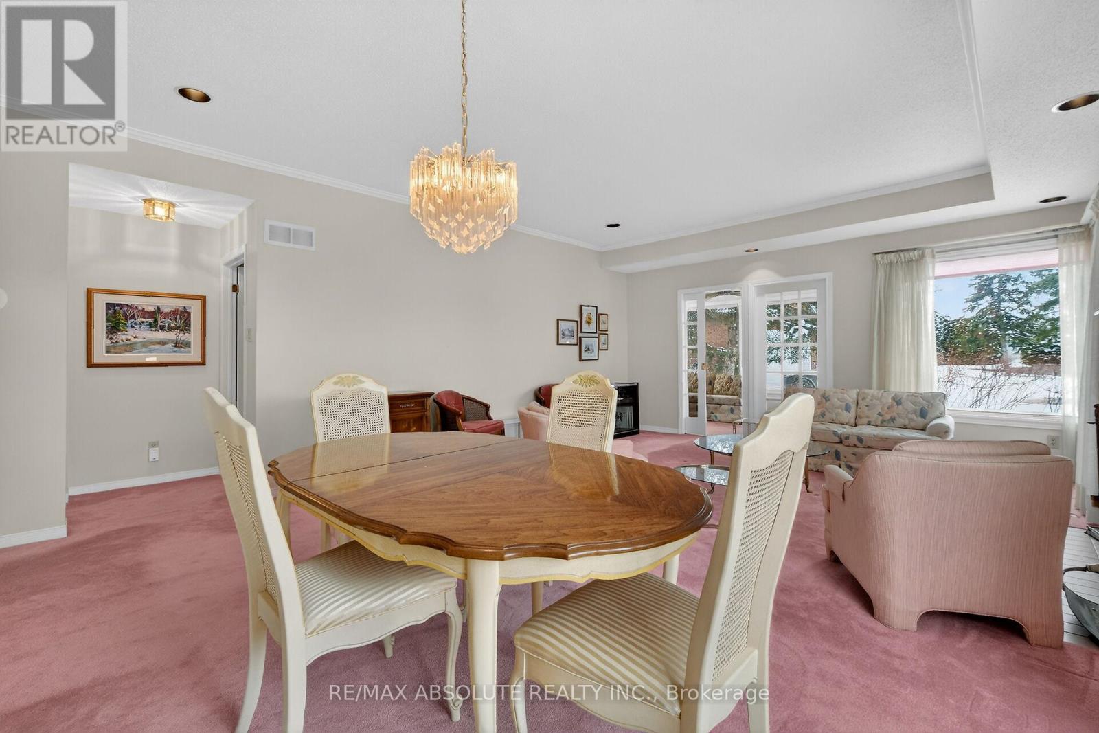 18 Pine Needles Court