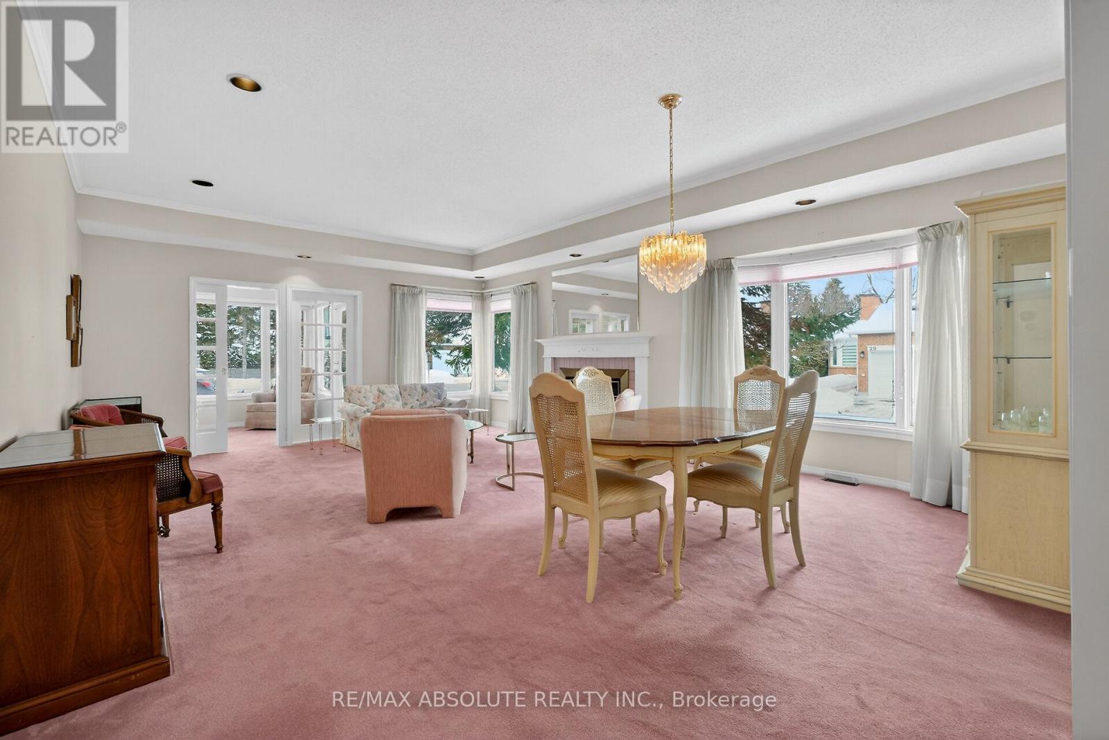 18 Pine Needles Court