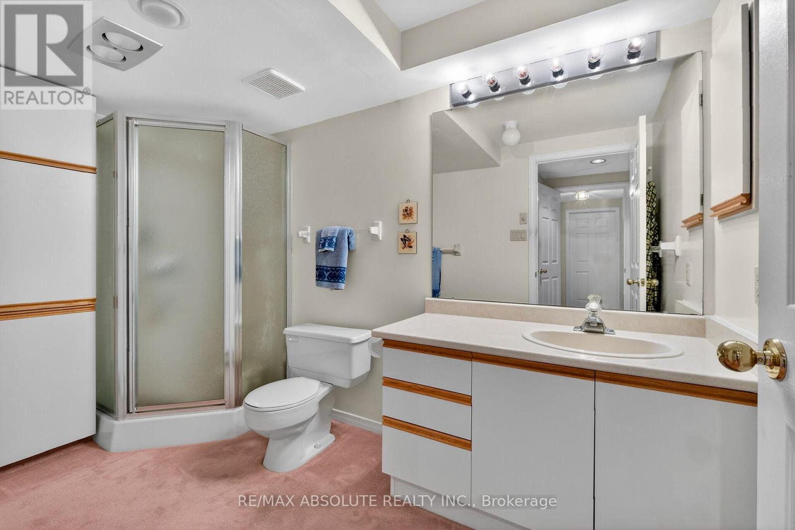 18 Pine Needles Court