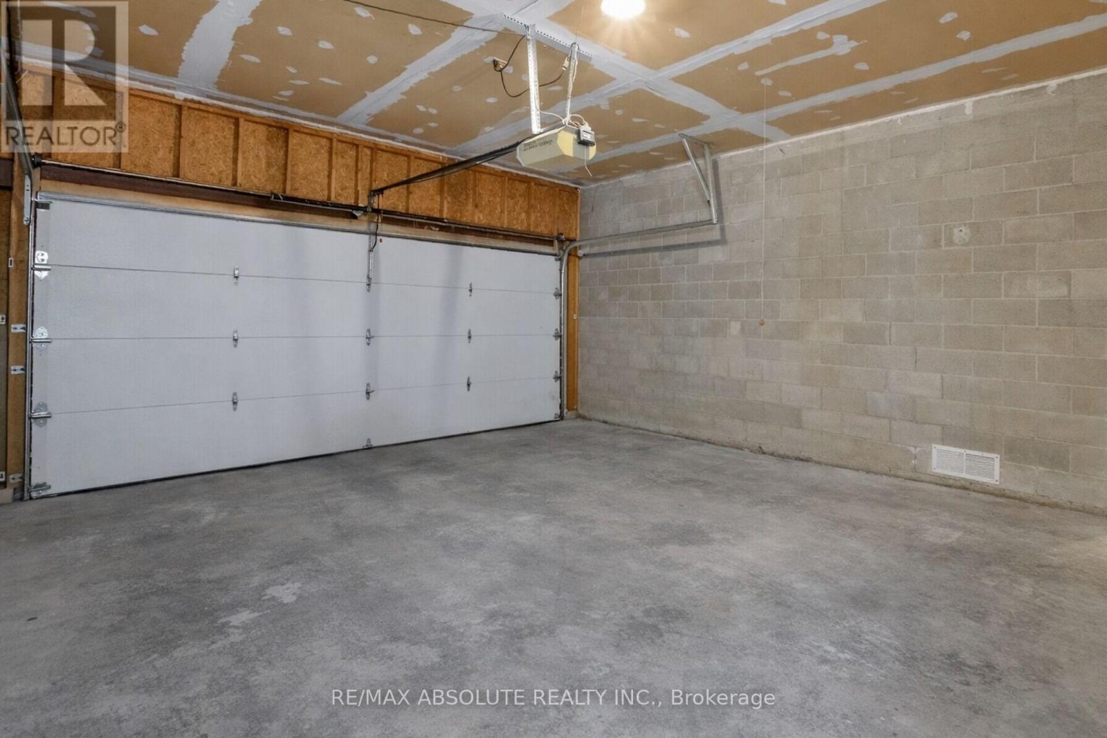 18 Pine Needles Court