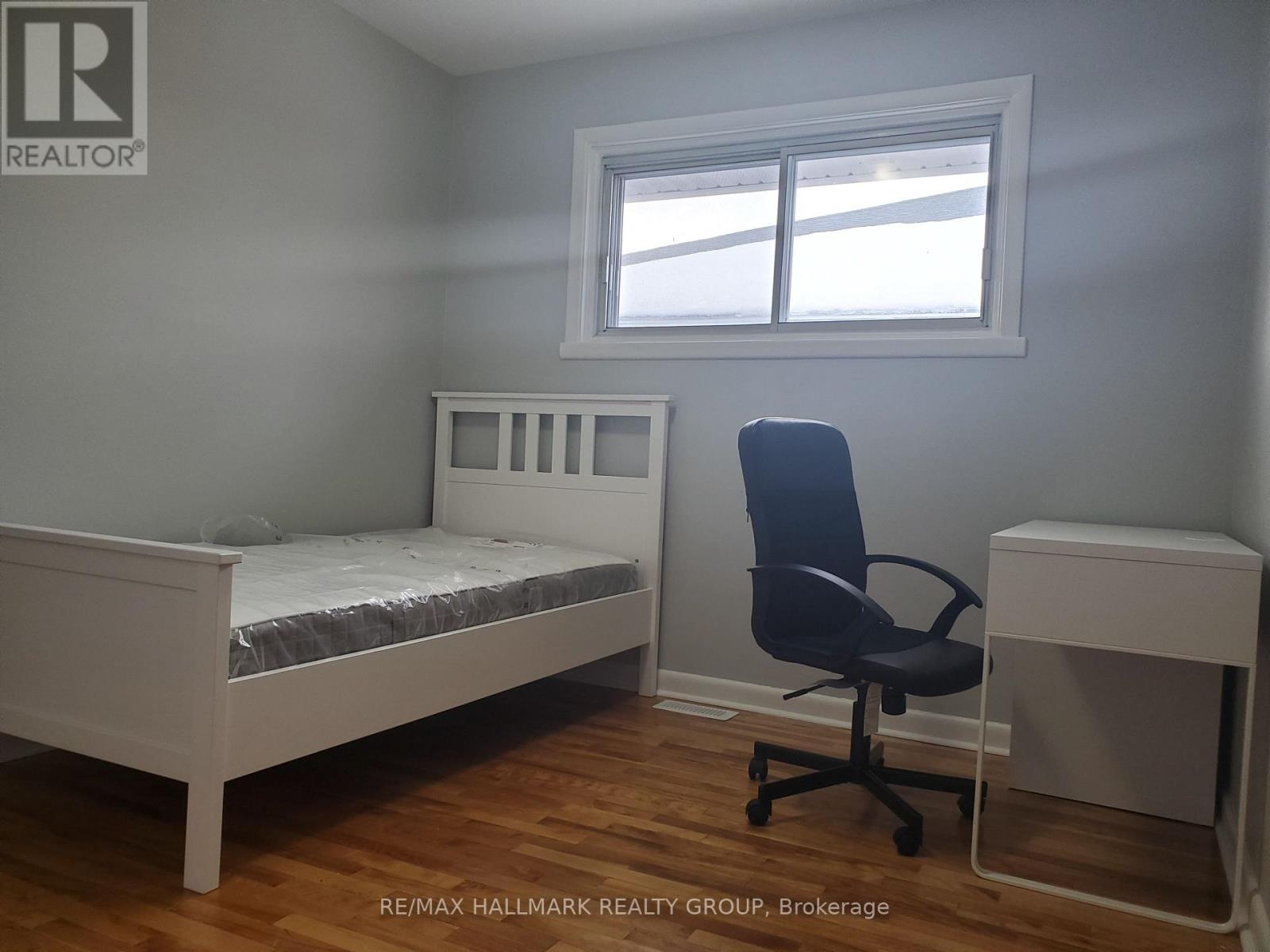 1329 Bloomsbury Crescent