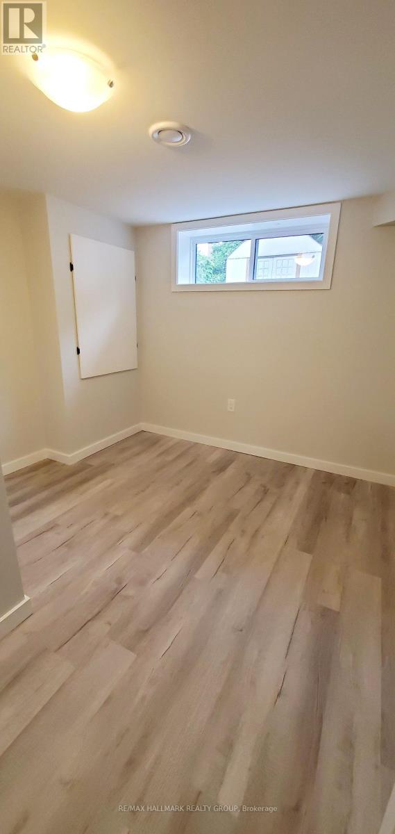 1329 Bloomsbury Crescent