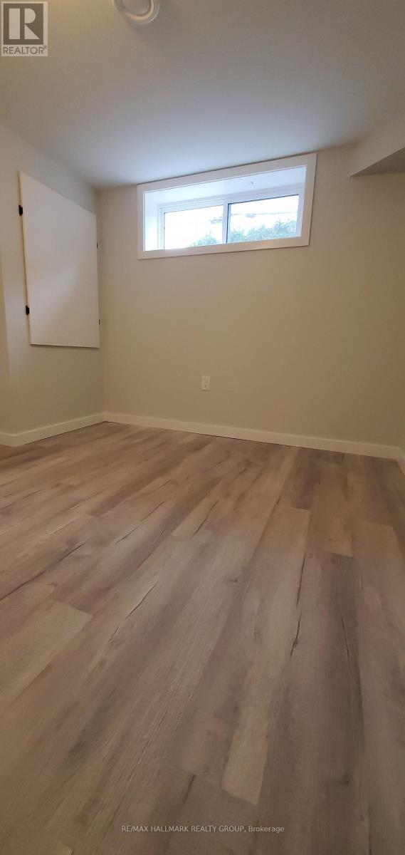 1329 Bloomsbury Crescent