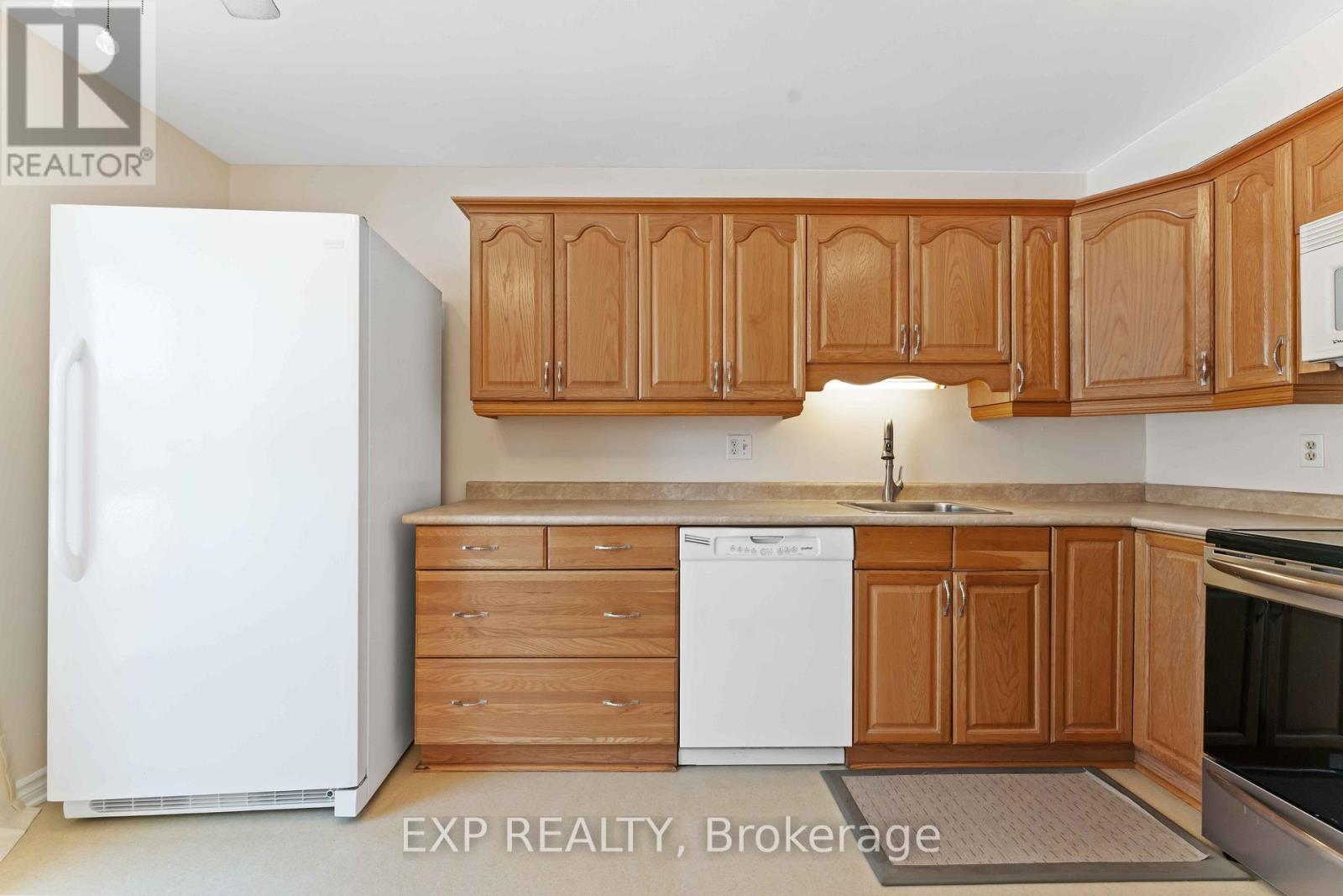 38 - 820 Cahill Drive W