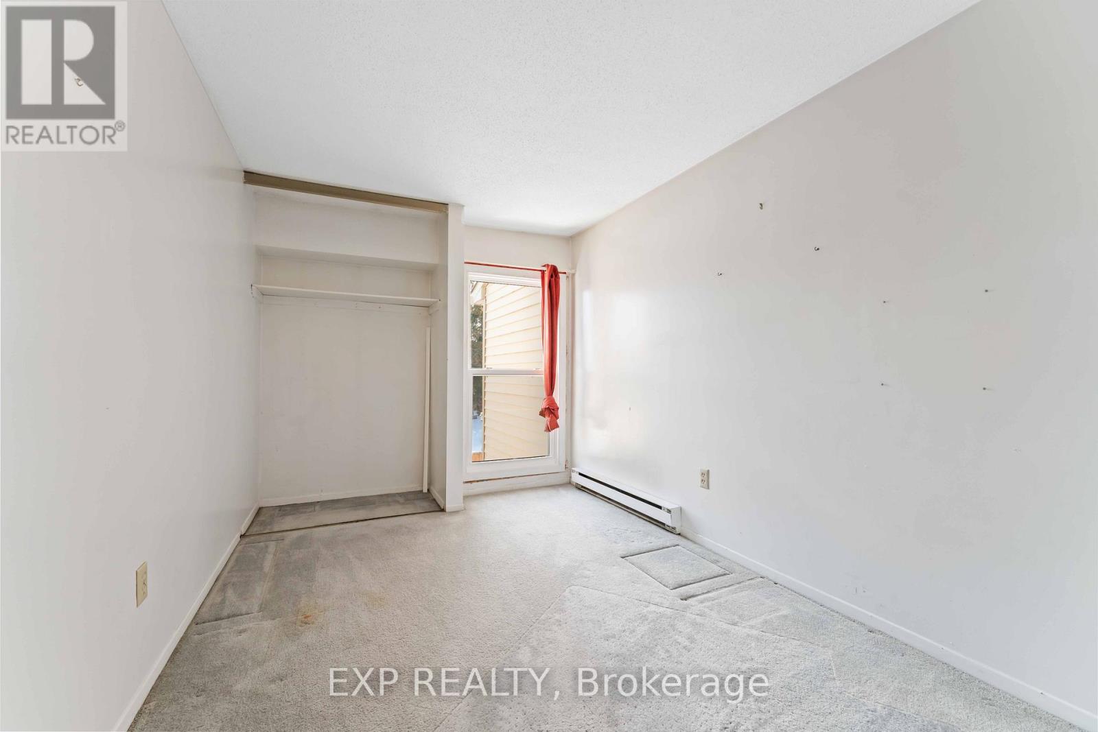 38 - 820 Cahill Drive W