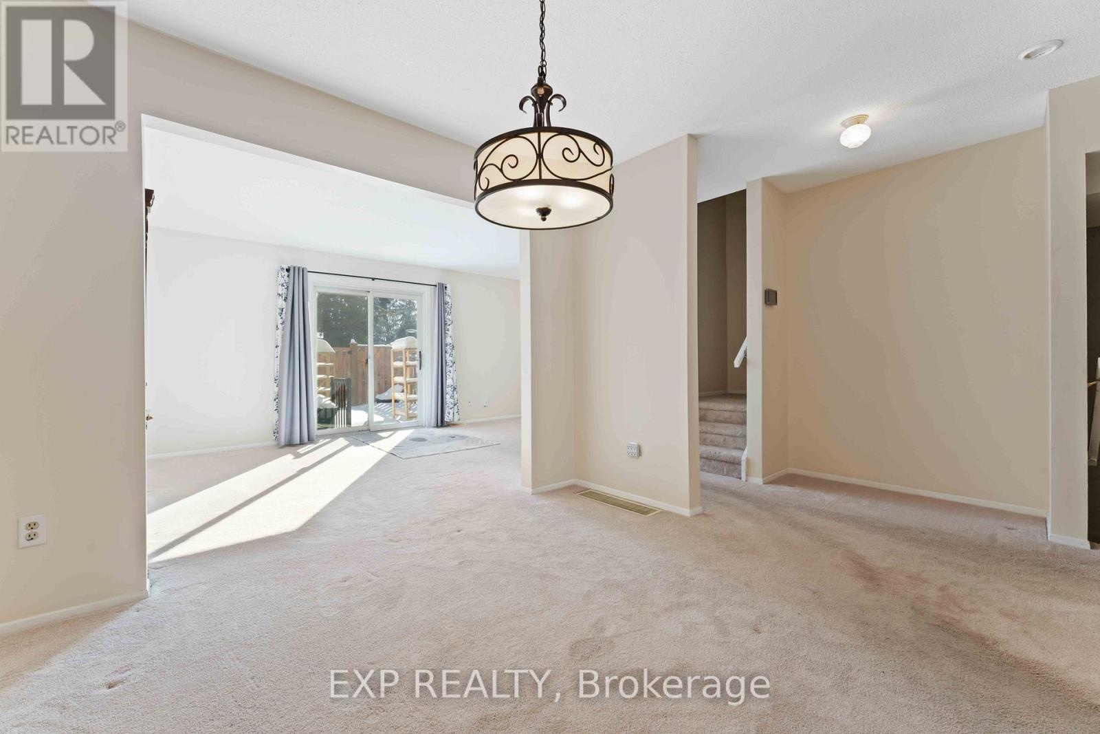 38 - 820 Cahill Drive W