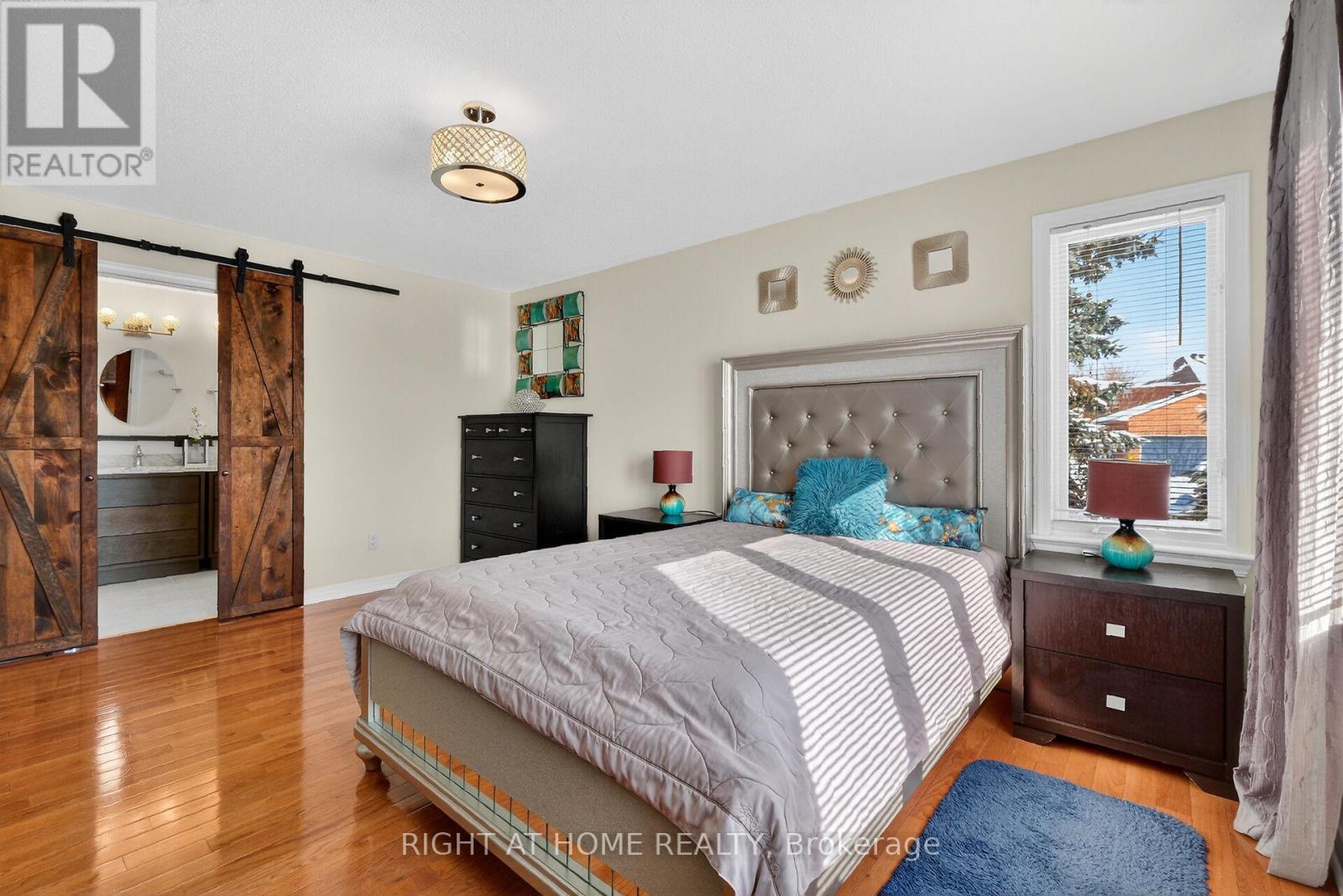 98 Waterthrush Crescent