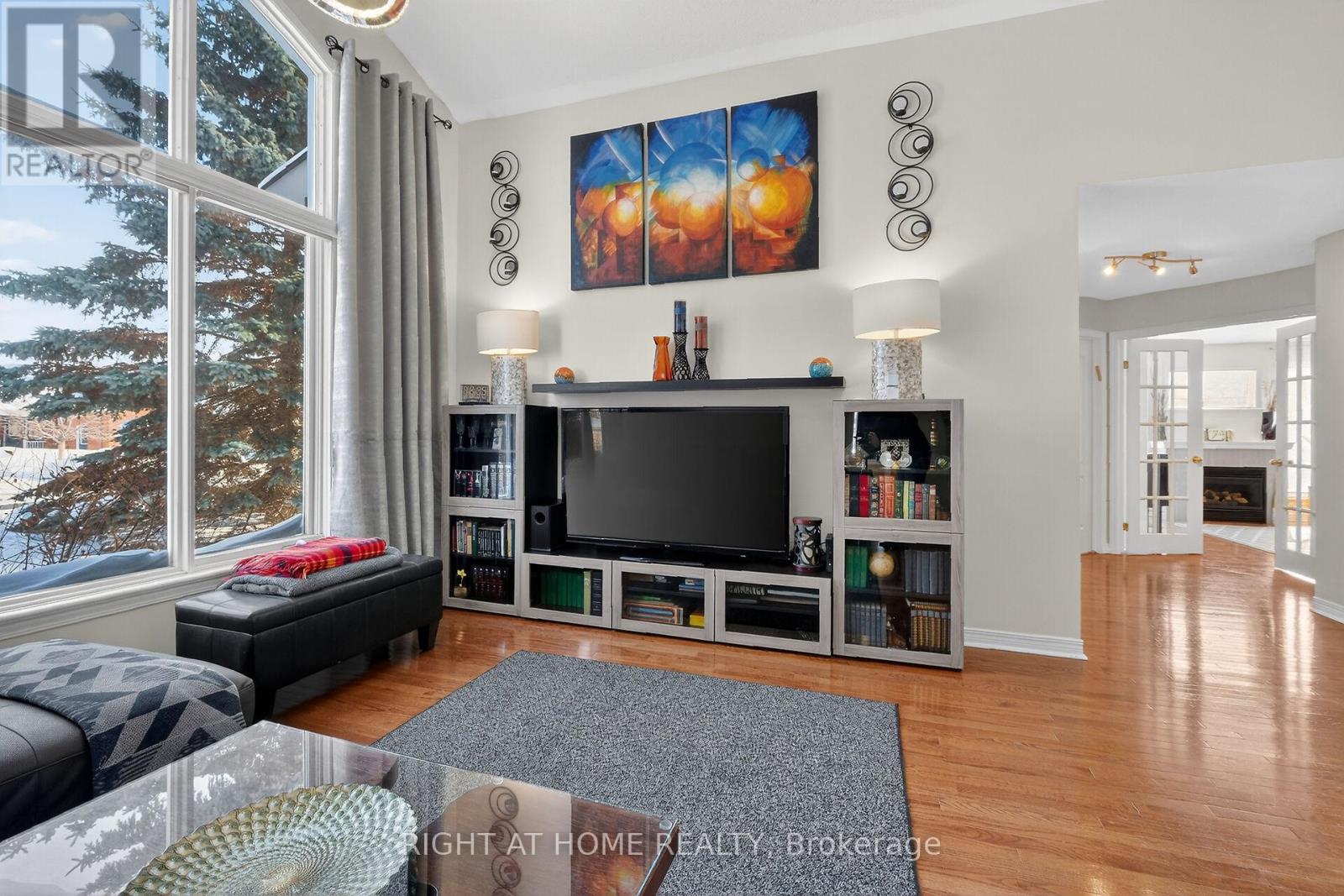 98 Waterthrush Crescent