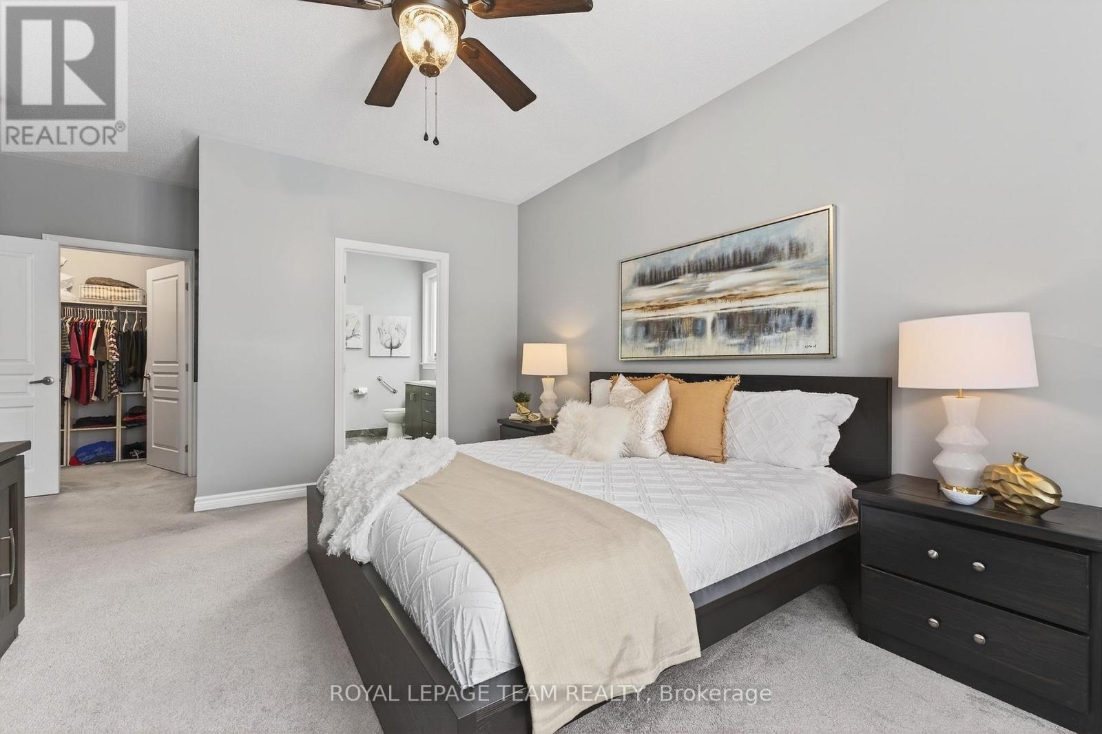 834 Rockson Crescent