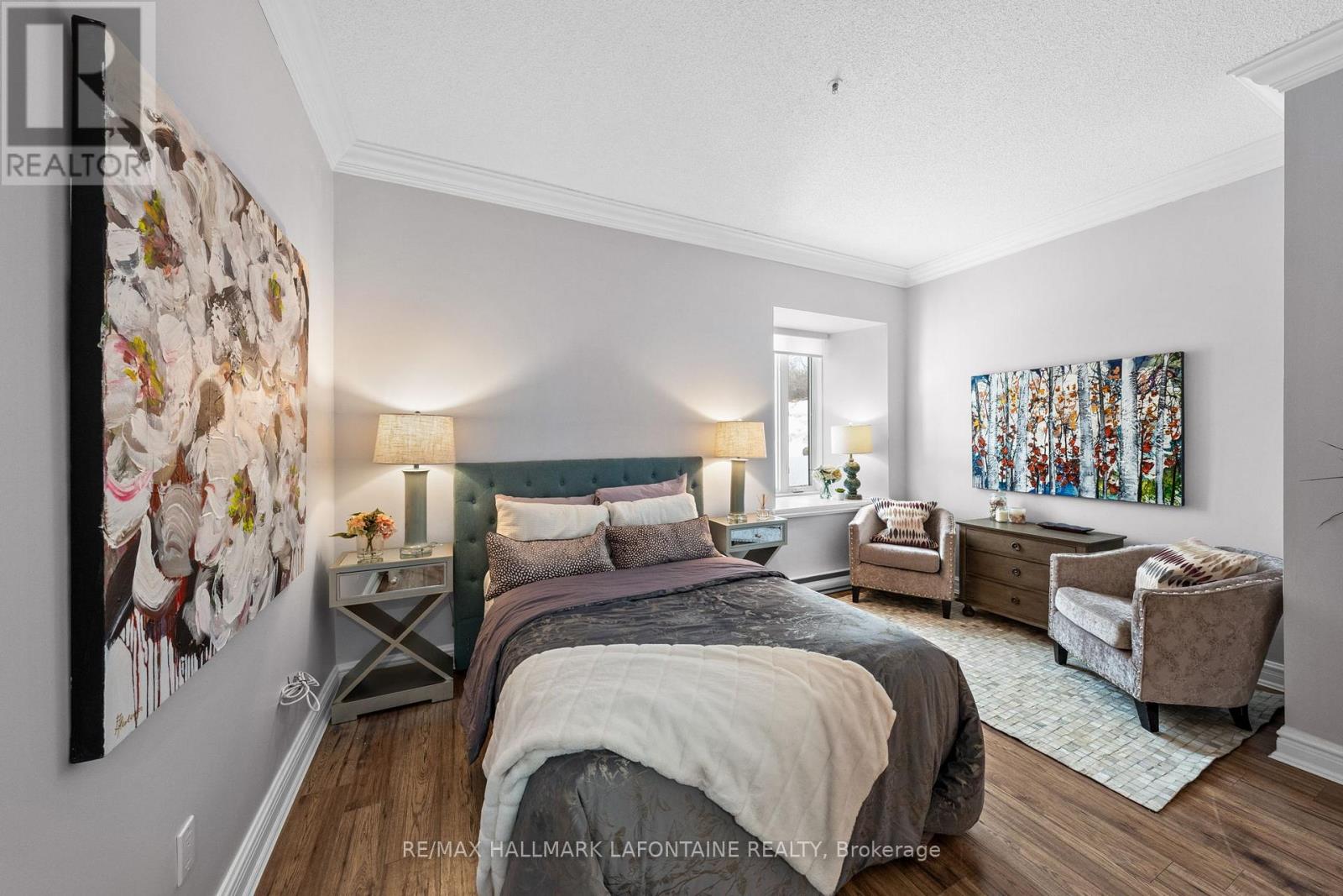 107 - 1 Rosamond Street E