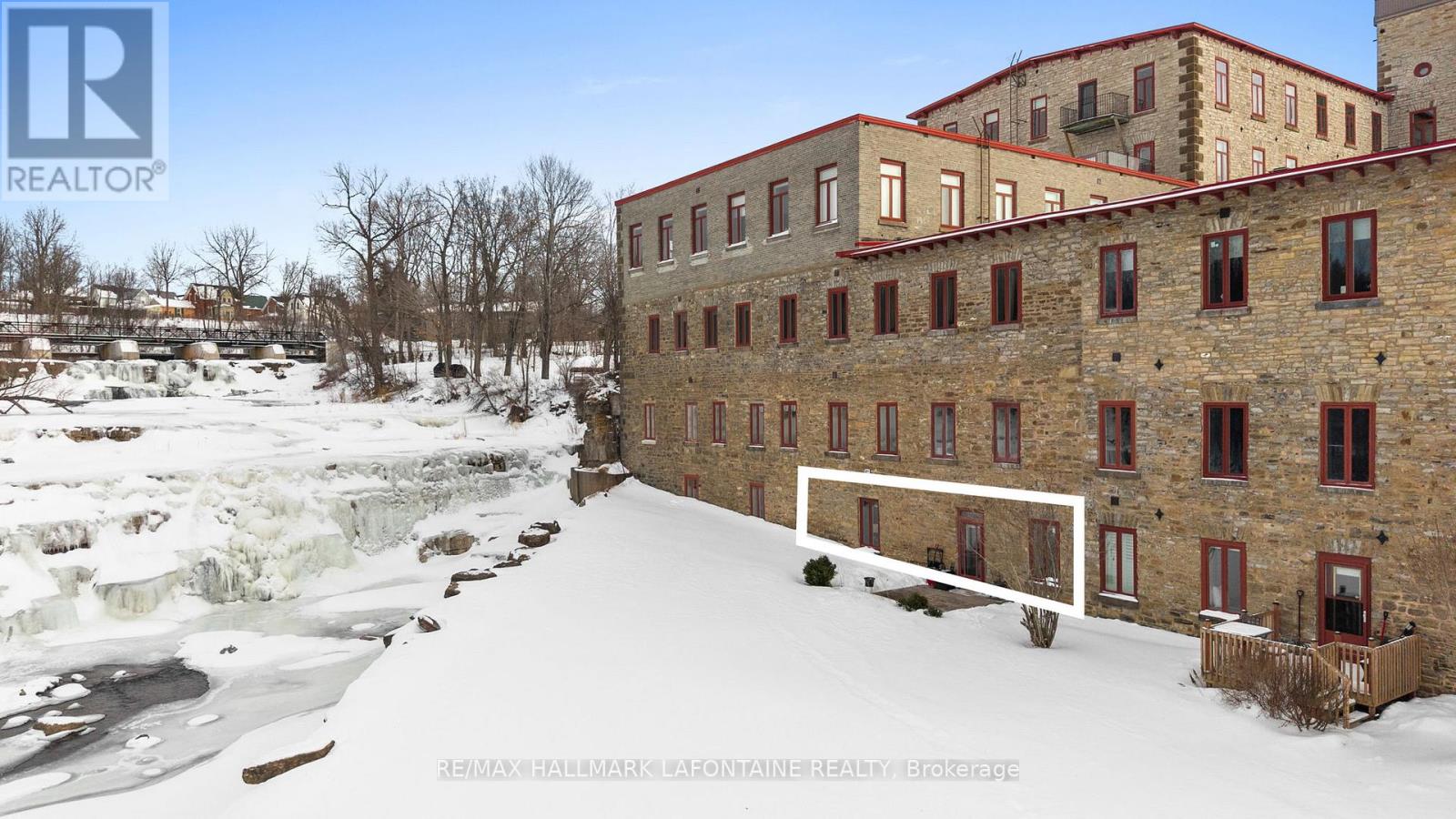 107 - 1 Rosamond Street E