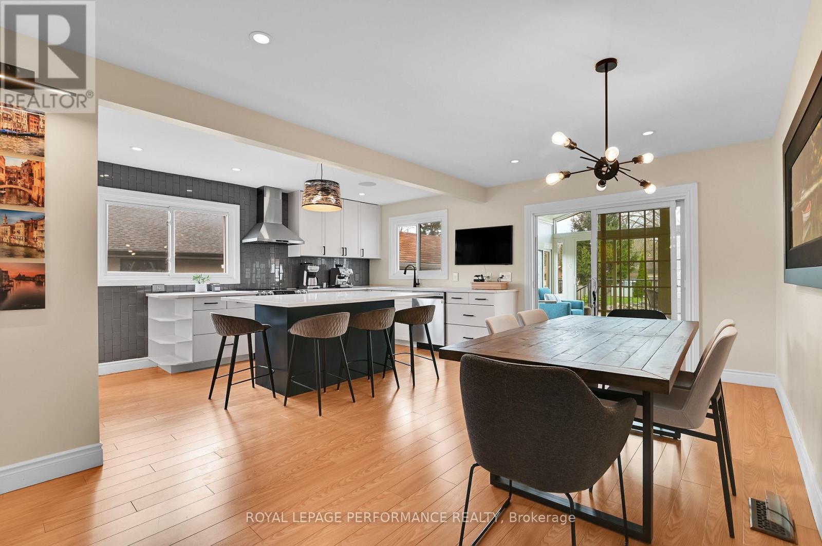 328 Pleasant Park Road