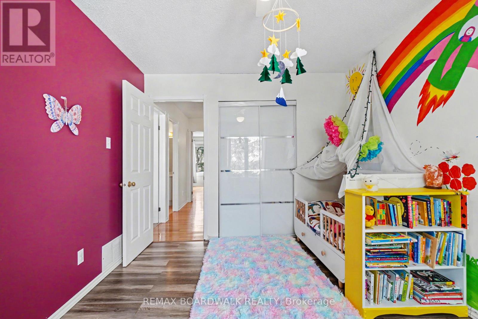 38 Lapointe Boulevard