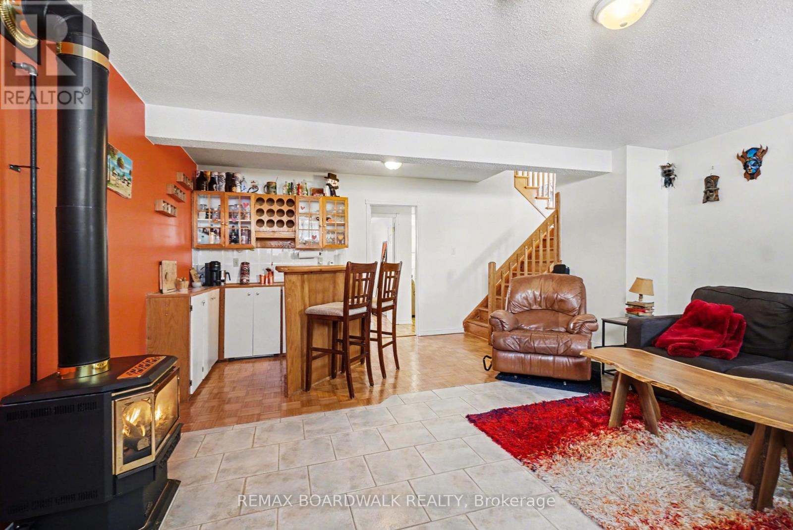 38 Lapointe Boulevard