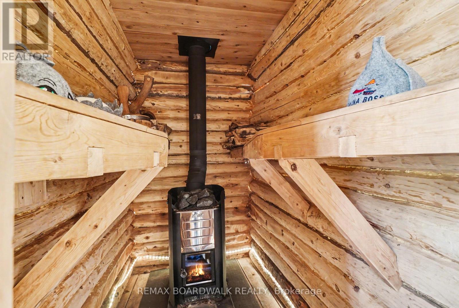 38 Lapointe Boulevard