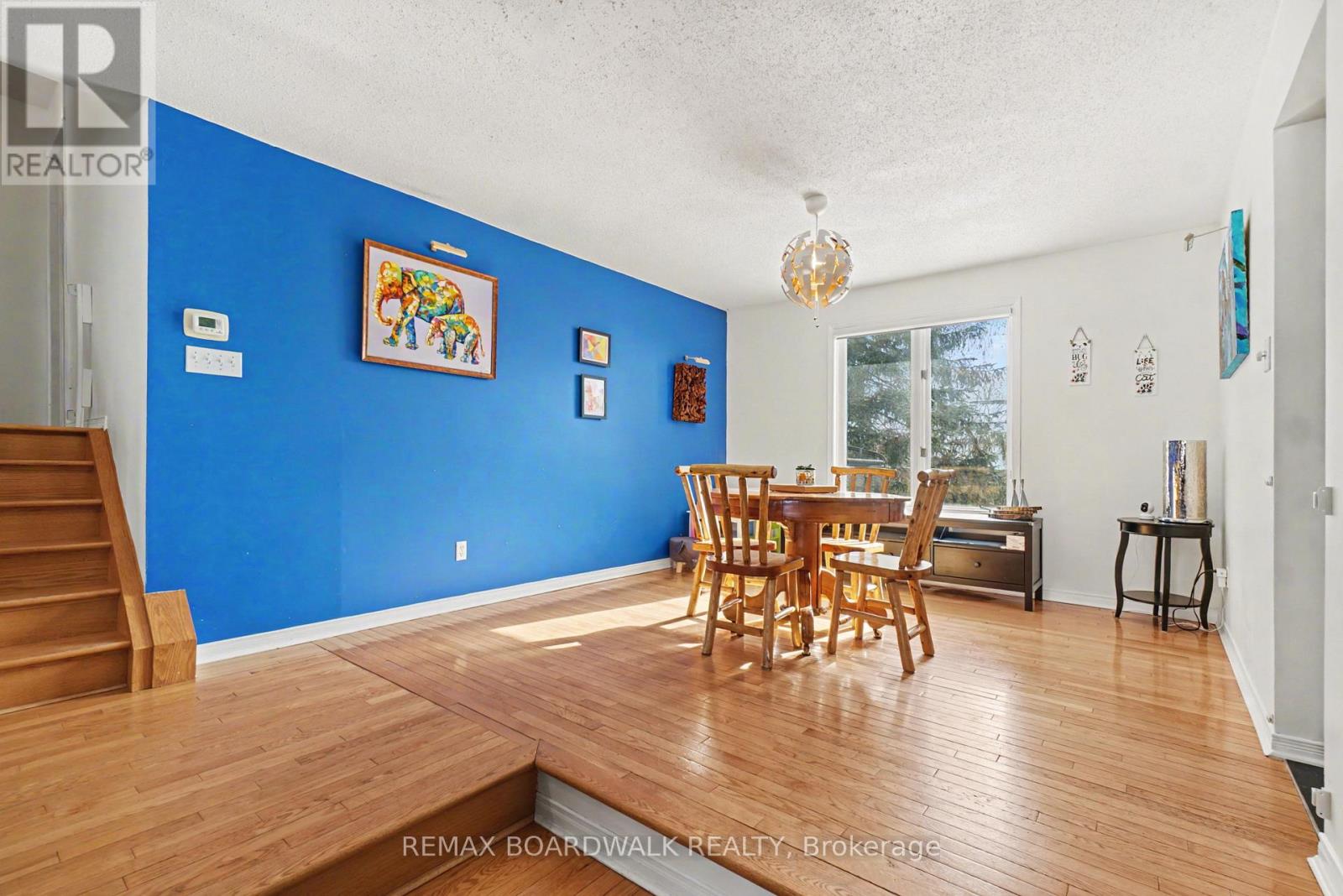 38 Lapointe Boulevard