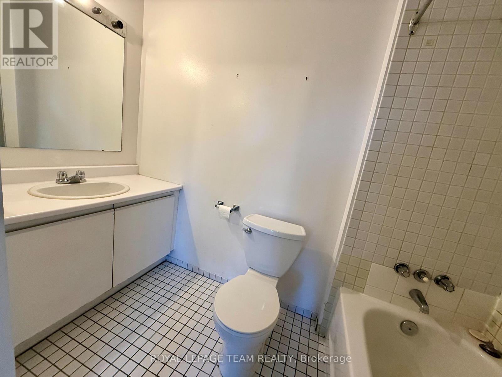 102 - 2760 Carousel Crescent