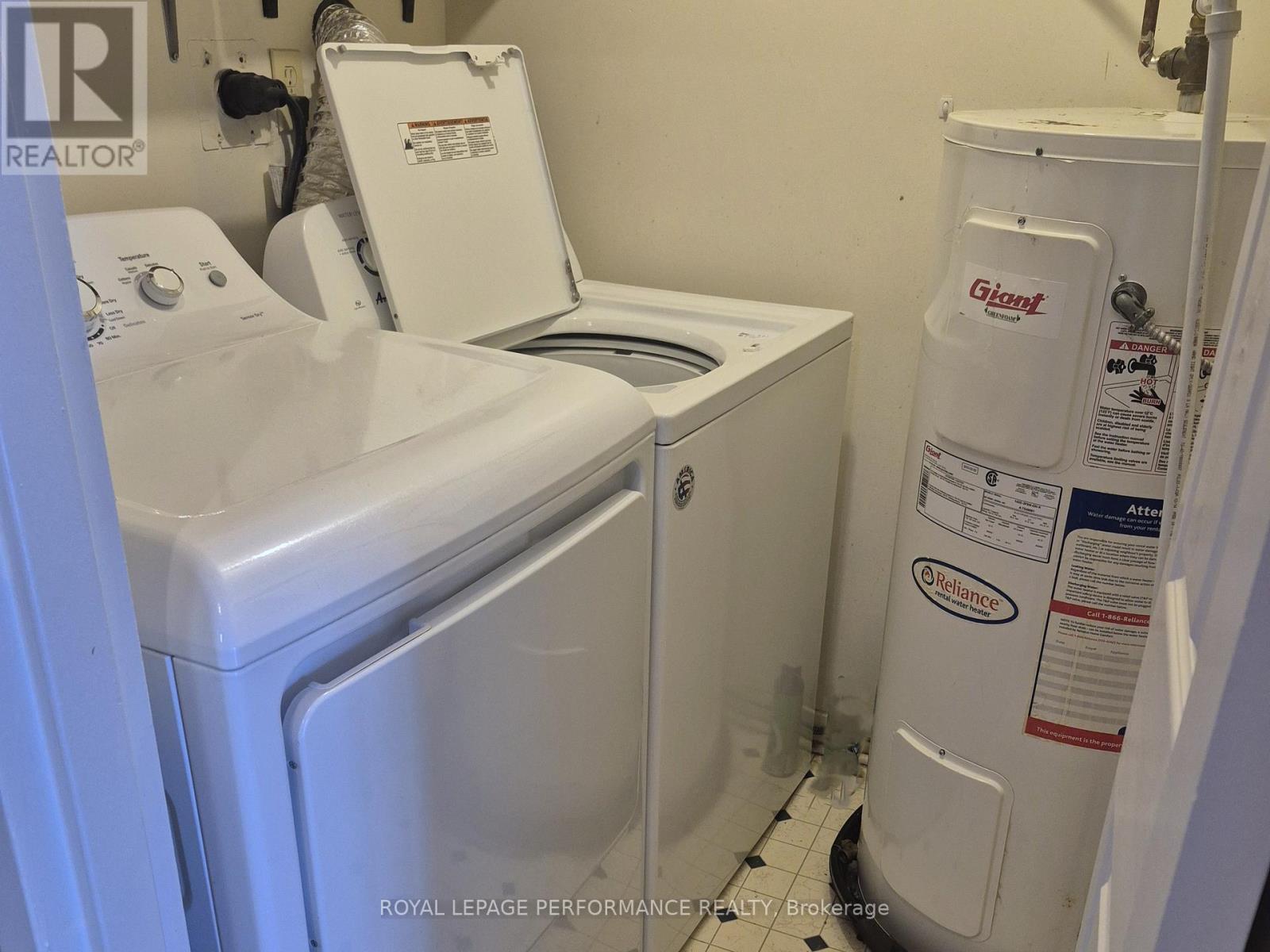 402 - 1440 Heron Road