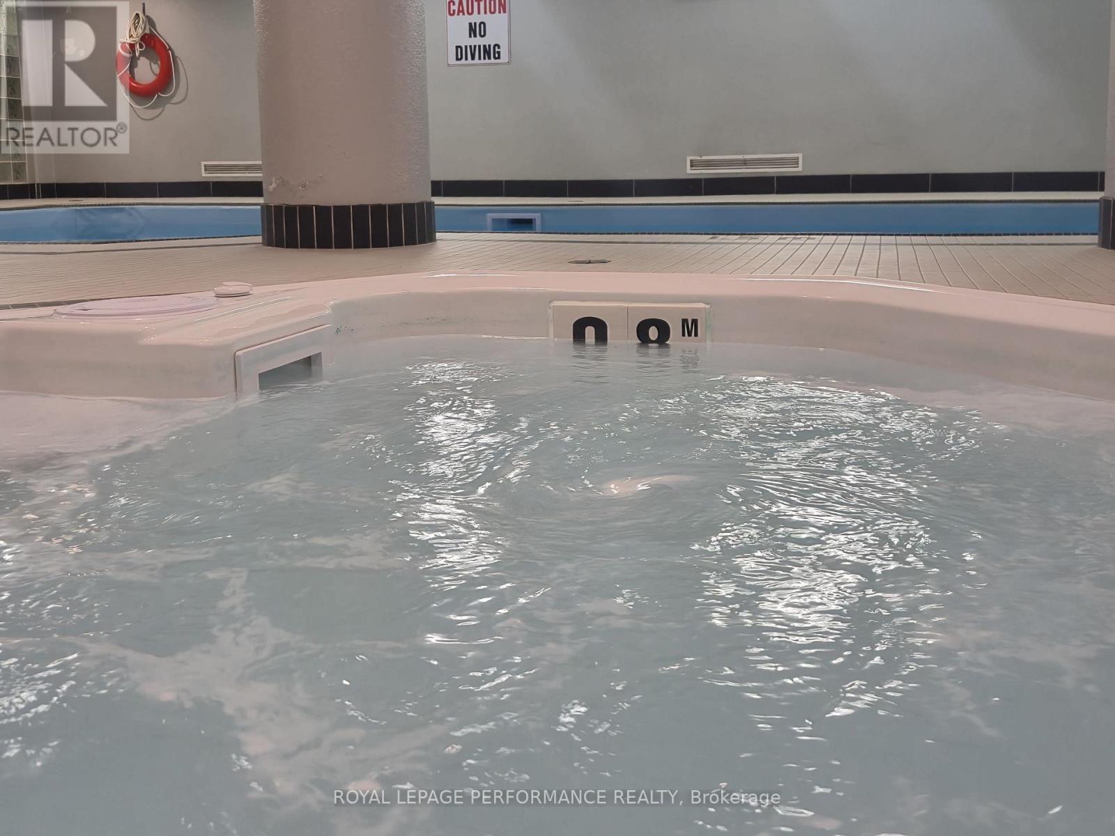 402 - 1440 Heron Road