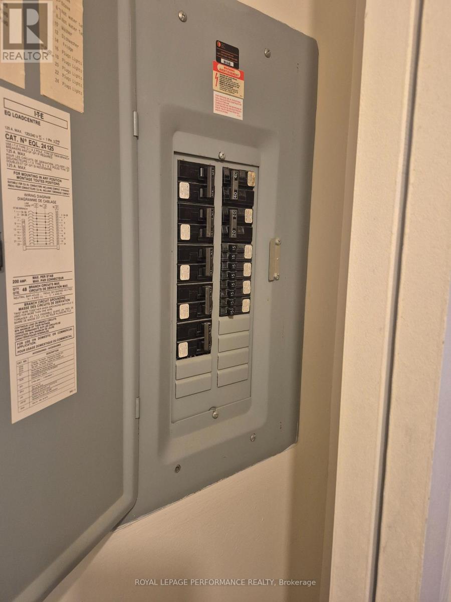 402 - 1440 Heron Road