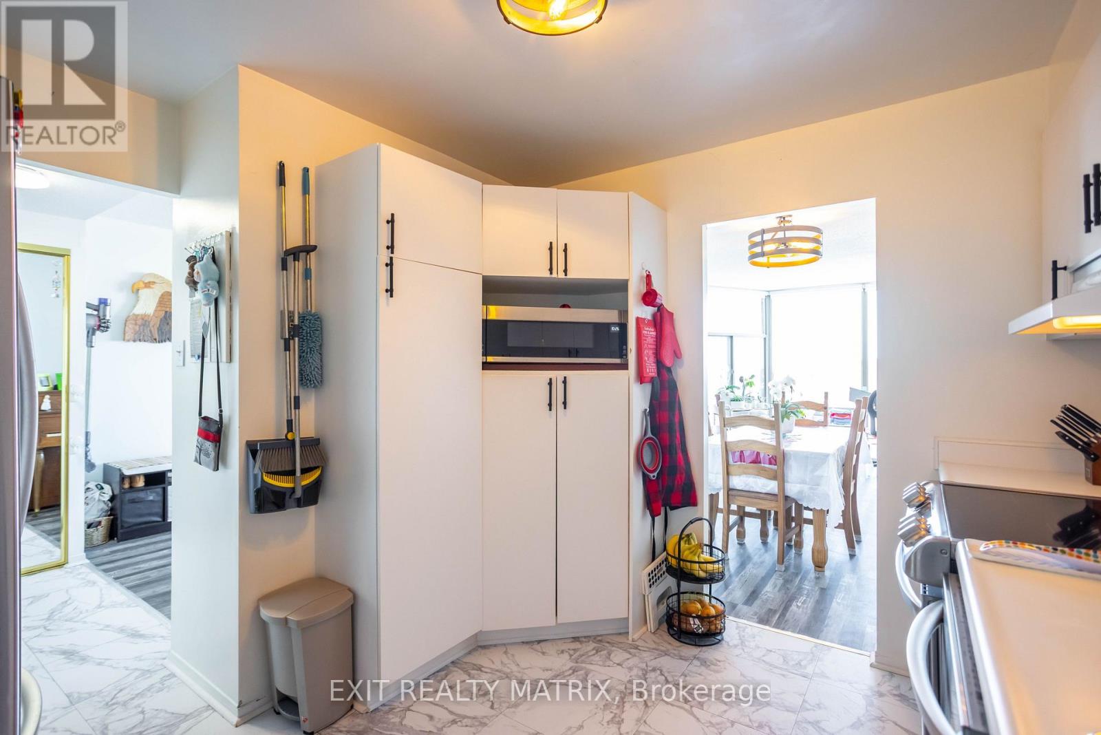 1007 - 2759 Carousel Crescent