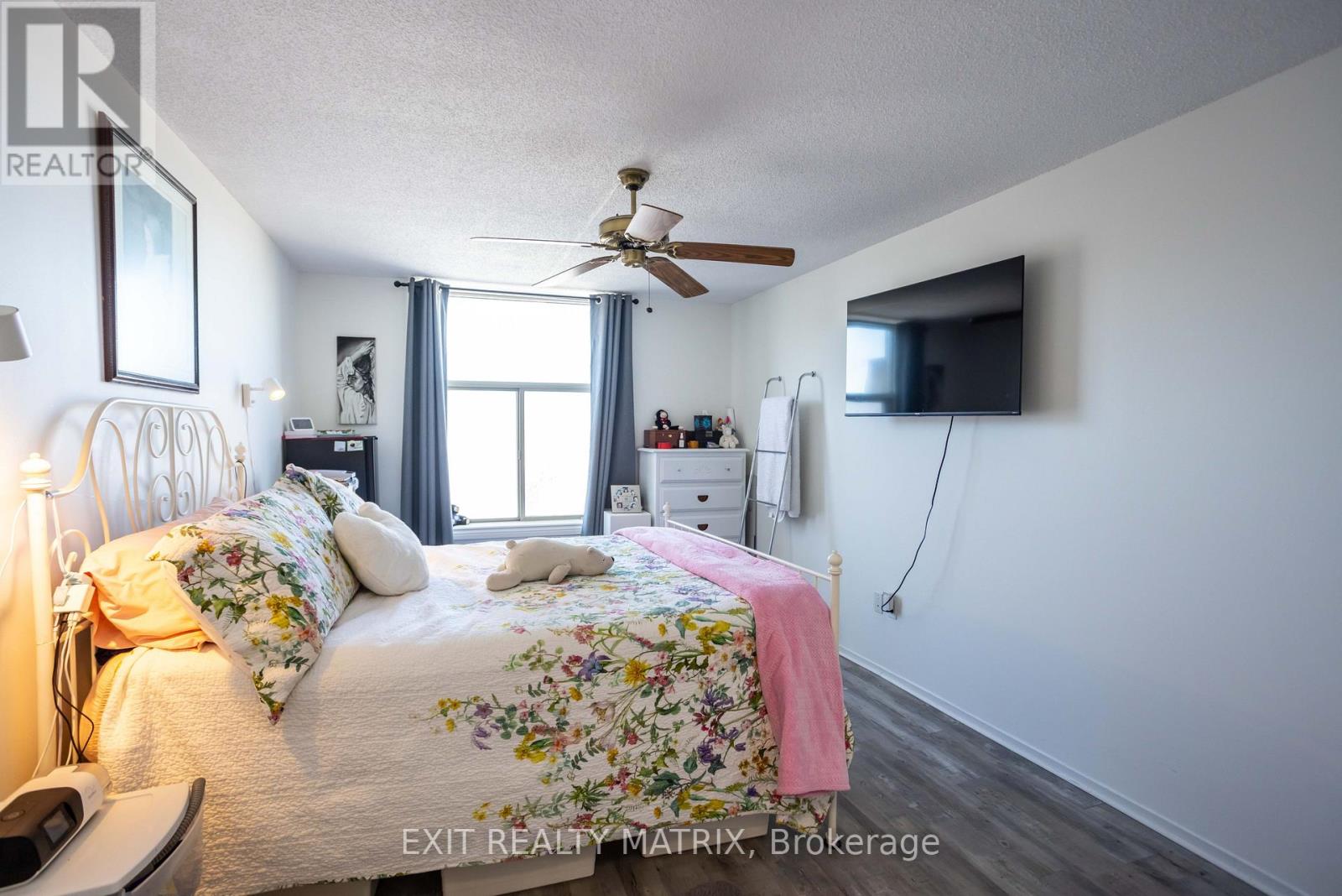 1007 - 2759 Carousel Crescent