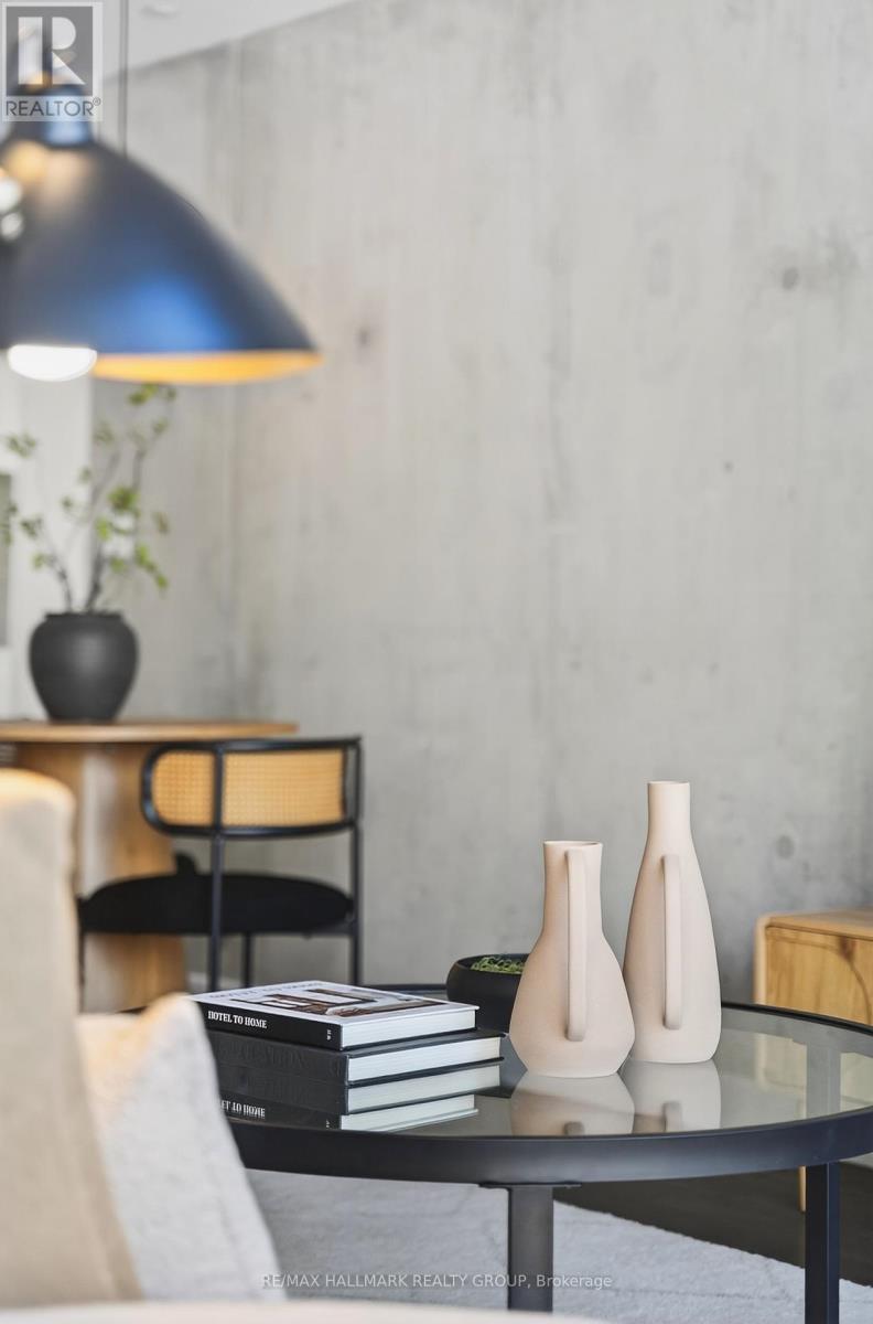 711 - 224 Lyon Street N