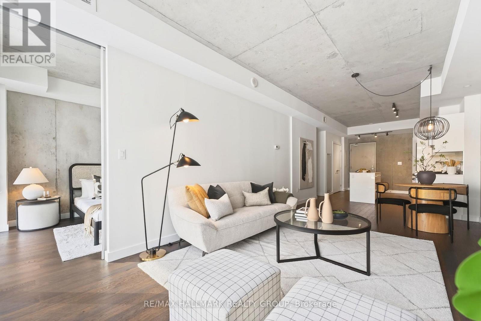 711 - 224 Lyon Street N