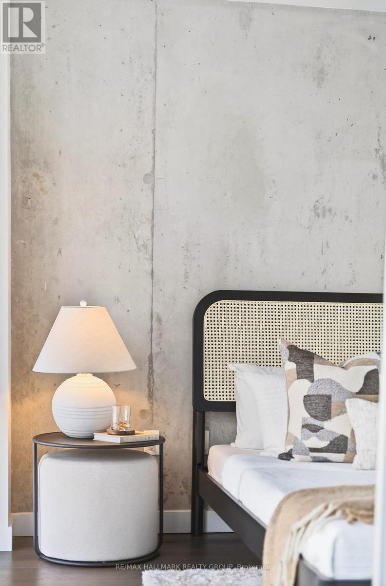 711 - 224 Lyon Street N