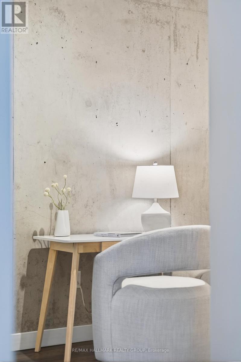 711 - 224 Lyon Street N