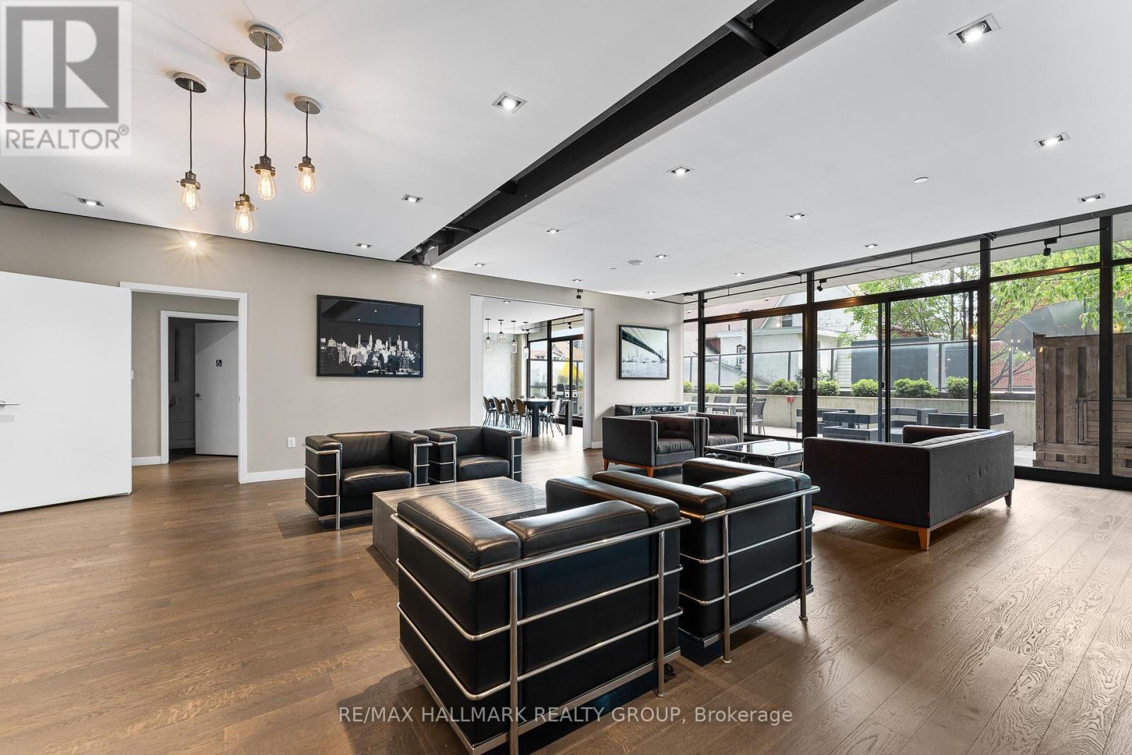 711 - 224 Lyon Street N