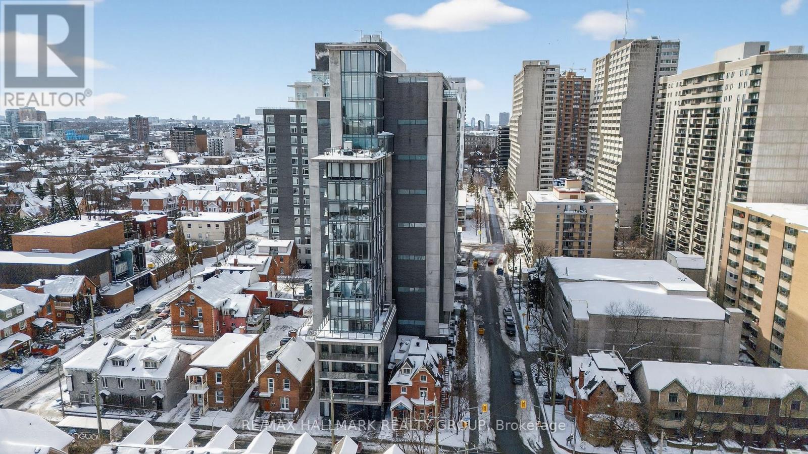 711 - 224 Lyon Street N