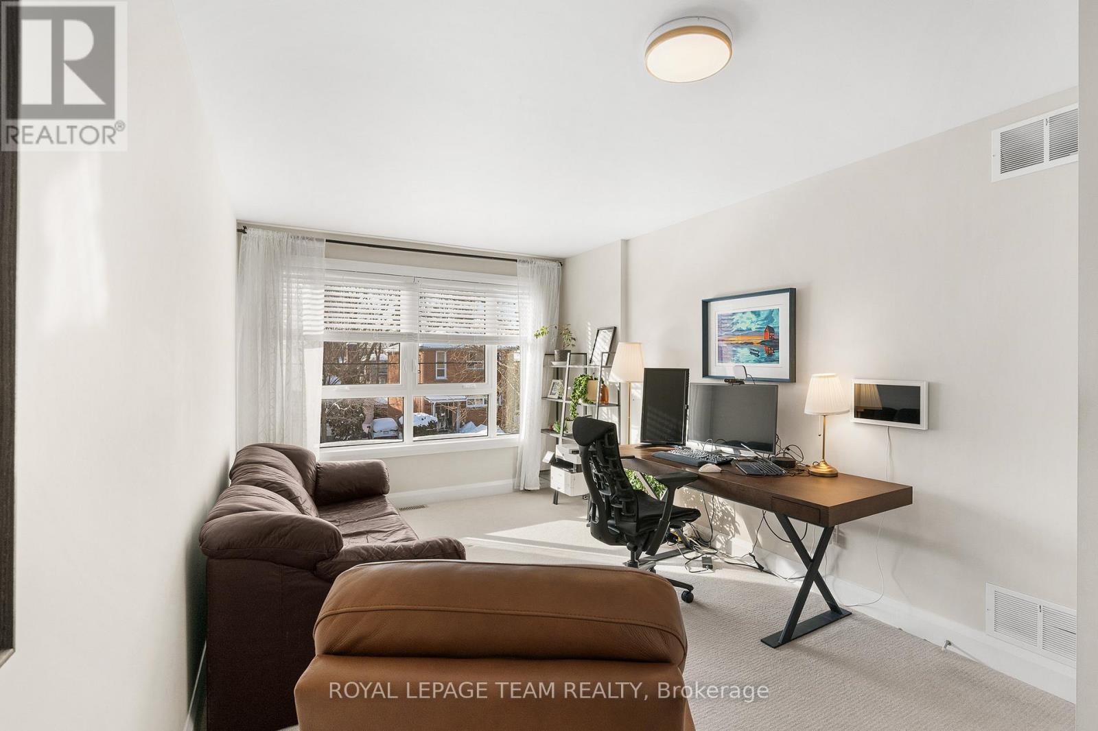 649 Churchill Avenue N